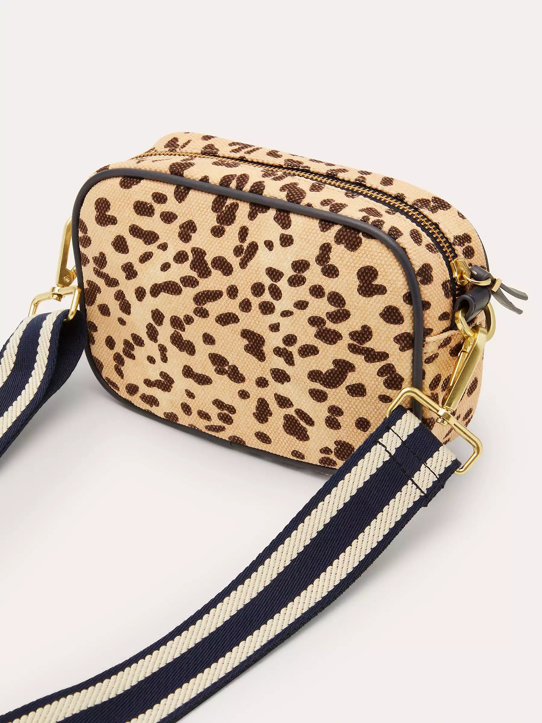 Fineur - Cheetah Canvas Crossbody Bags