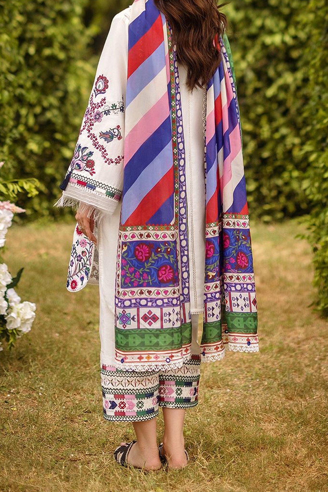 Siraa Lawn By Sadaf Fawad Khan Unstitched 3 Piece Emb Lawn Vol-02 Collection'2024-01-Suzani-A