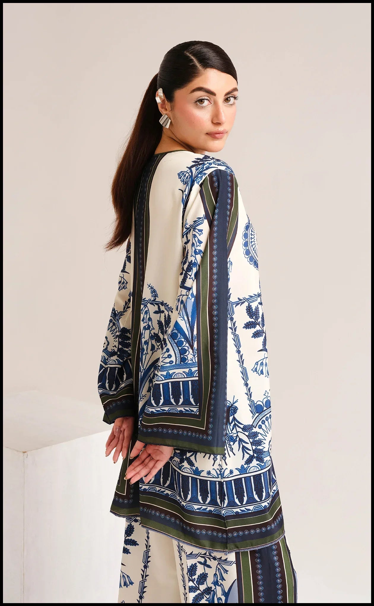 Yaaqot Stitched 2 Piece Lawn Collection-Lella Dgn # 12