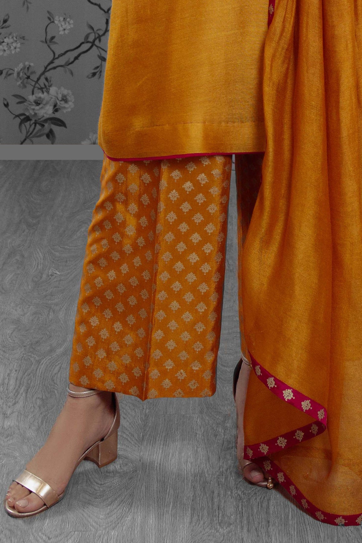 Zaaviay Stitched spring Collection Noorain Raw Silk Screen Printed Culottes