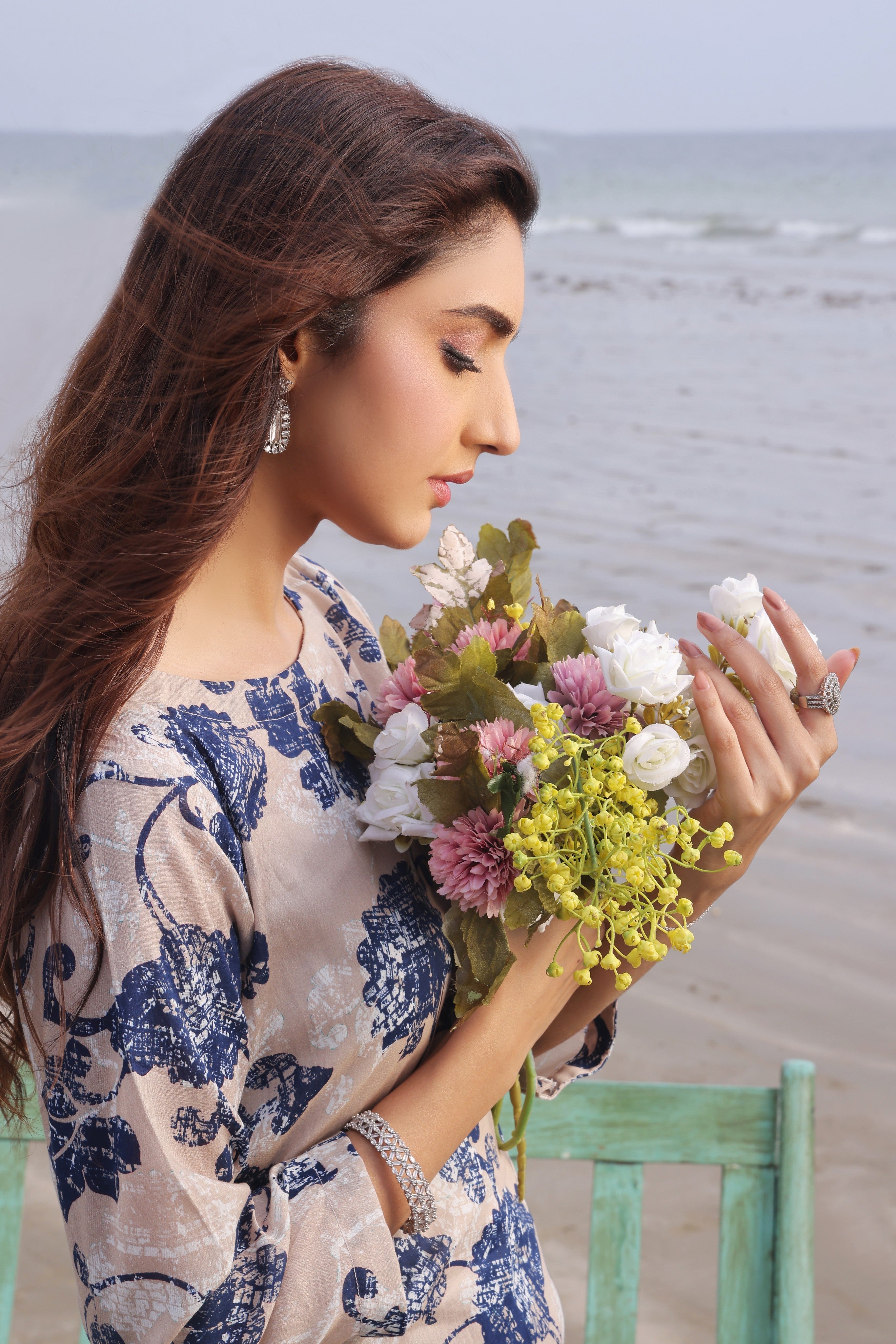 Whisper Wind By Feathers Unstitched 2 Piece Printed Lawn Collection'2025-AQUIN-FT501