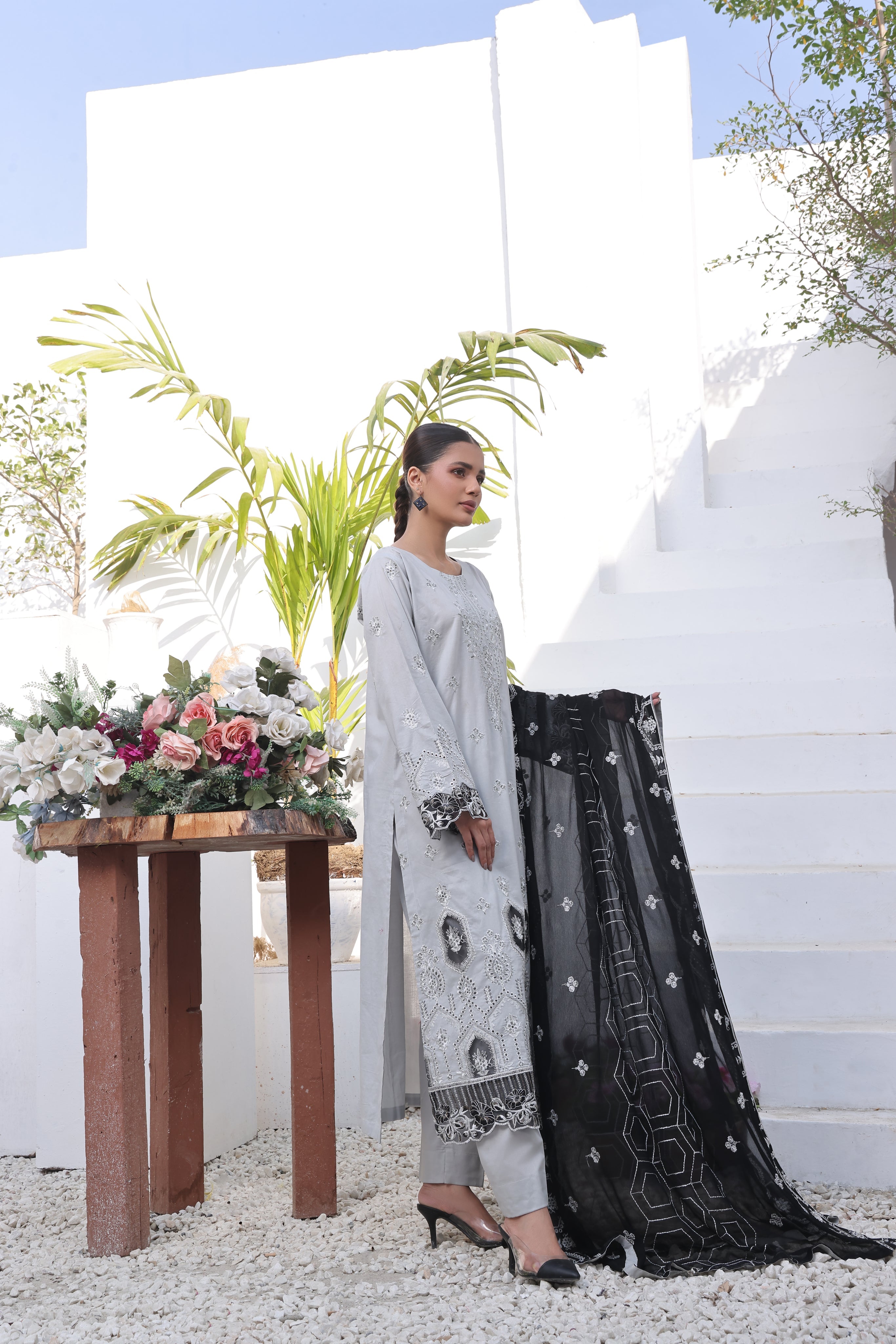 Dressline Launching New Semi Stitched 3 Pcs Emb Chikankari & Laserkari Lawn Collection