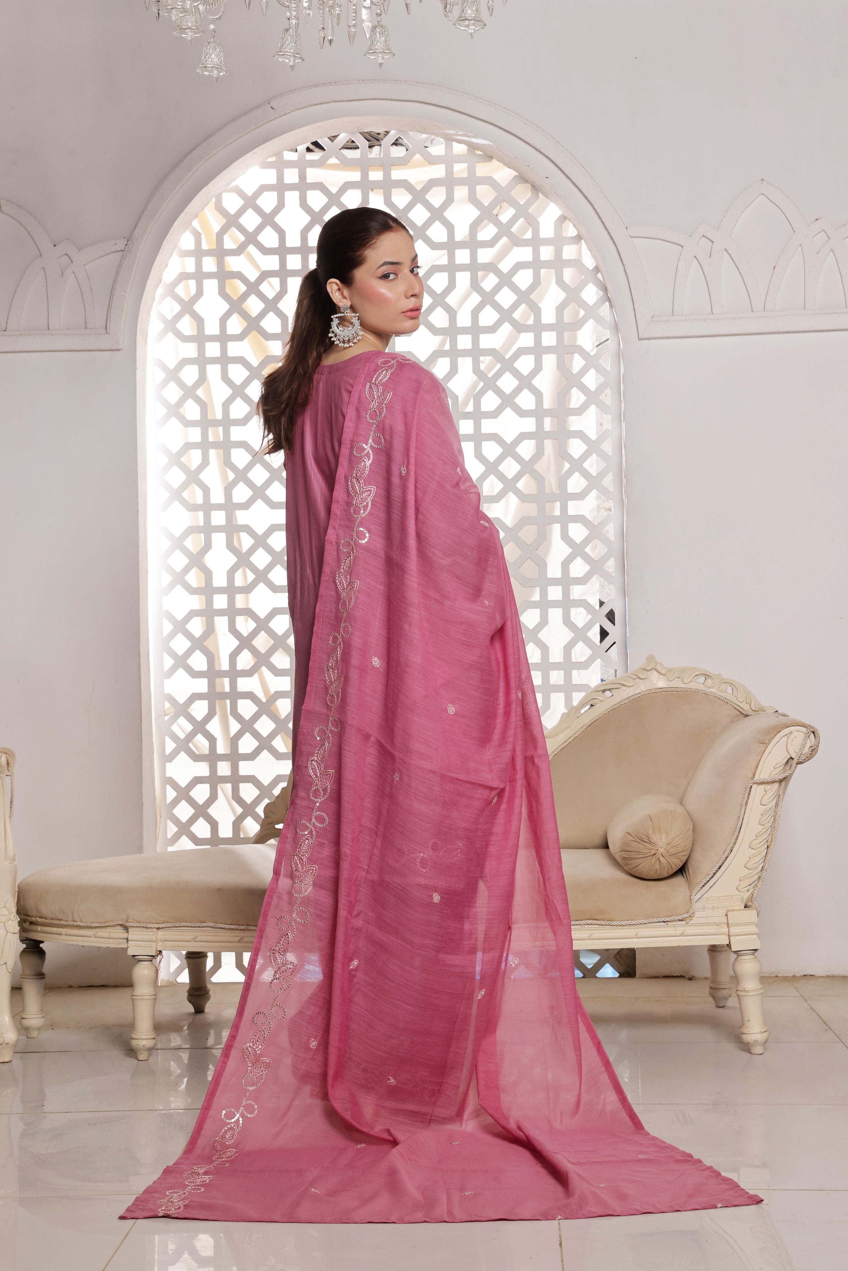 Dressline Subh-E-Bahar A Breathtaking Blend Of Luxury Dora Lawn & Munnar Elegance