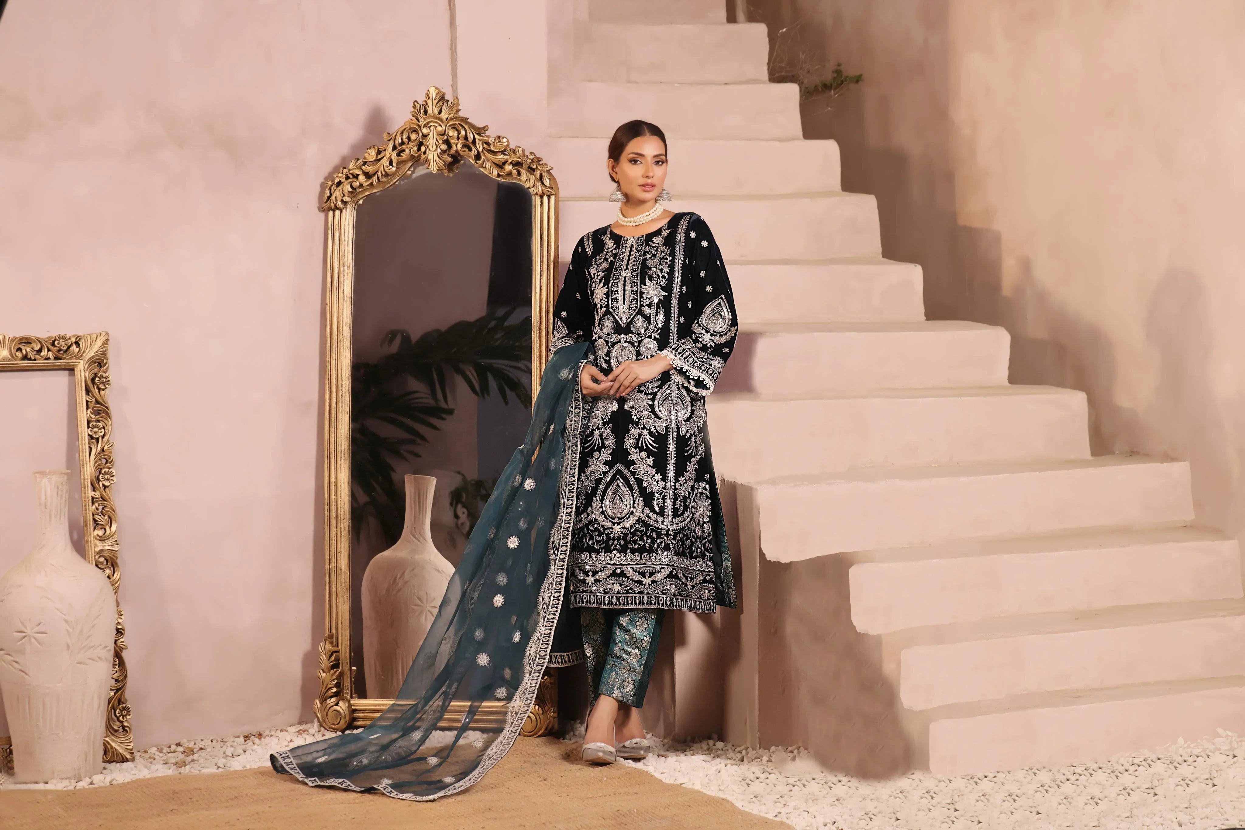 Dressline Unstitched 3 Pc Emb Luxury Velvet Collection