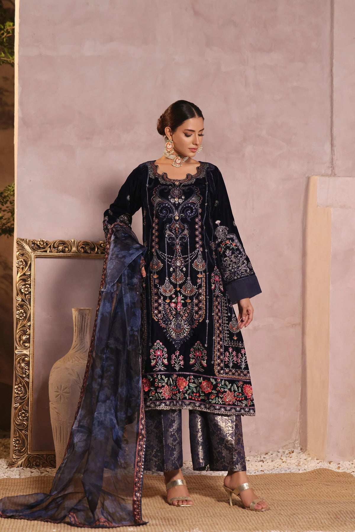 Dressline Unstitched 3 Pc Emb Luxury Velvet Collection