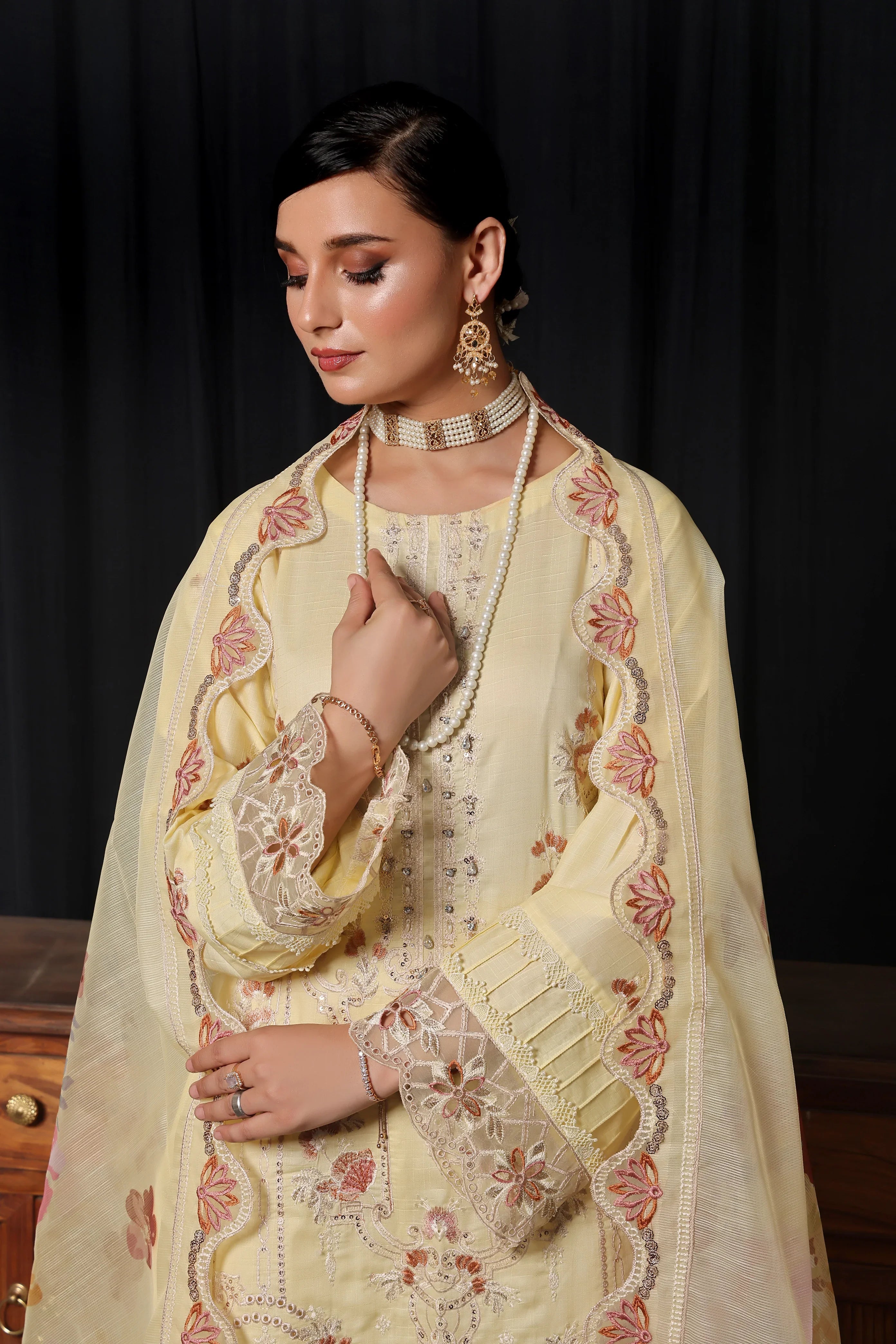 Dressline 3 Piece Emb Chikankari Lawn Suit 536