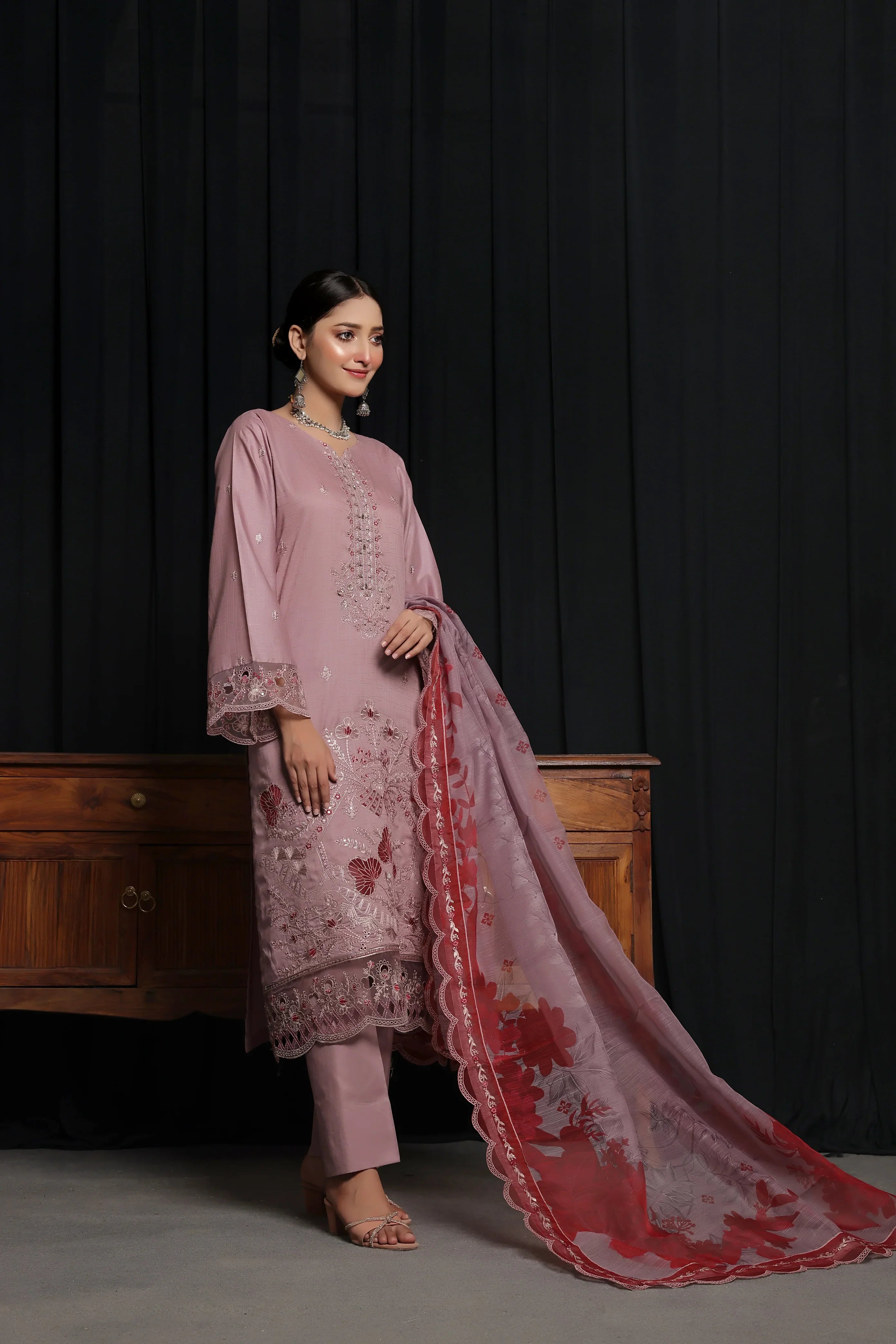 Dressline 3 Piece Emb Chikankari Lawn Suit 539