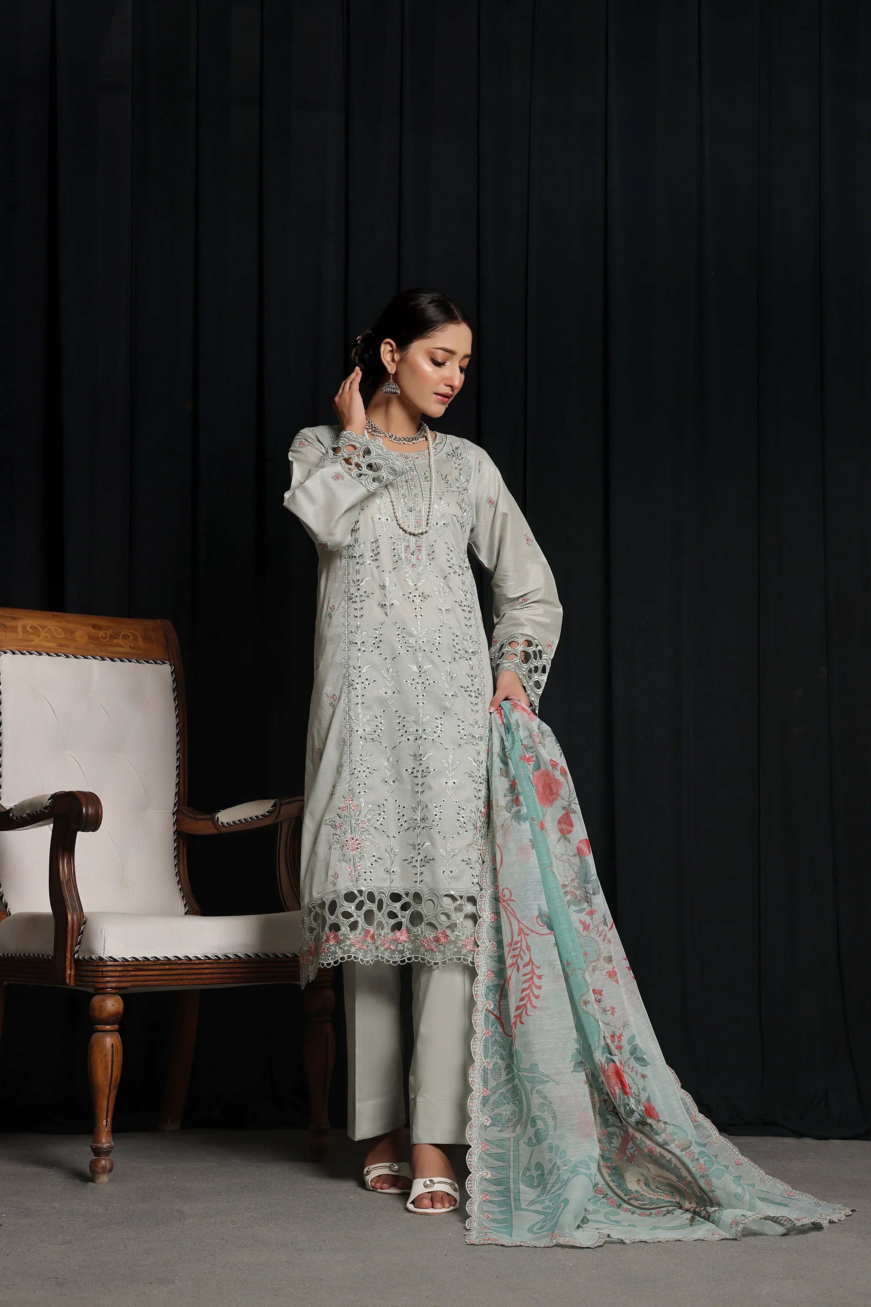 Dressline 3 Piece Emb Chikankari Lawn Suit 540