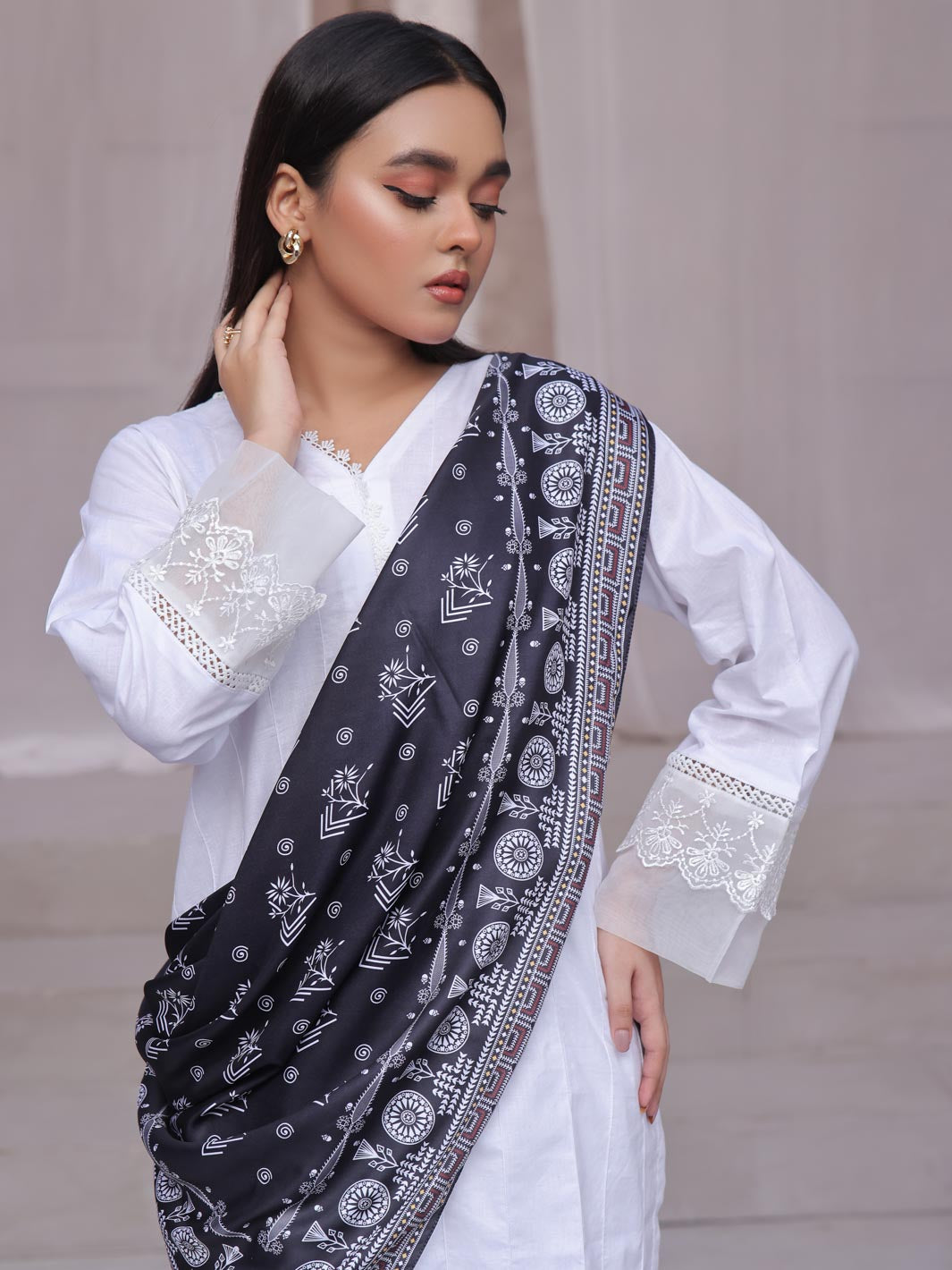 TNG Rounaq Scarf Collection'2024