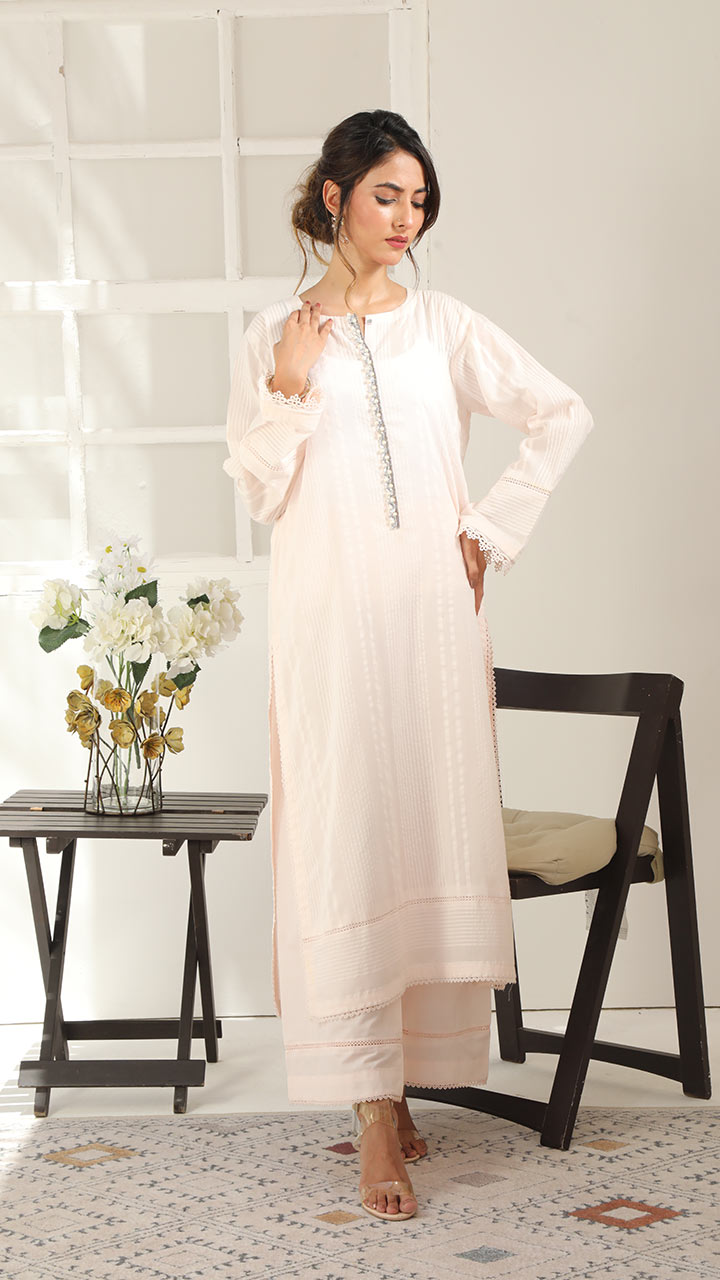 Signature By Najia Zia Stitched 2 Piece Lawn Collection'2025-SPARKLE