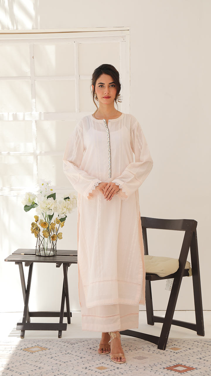 Signature By Najia Zia Stitched 2 Piece Lawn Collection'2025-SPARKLE