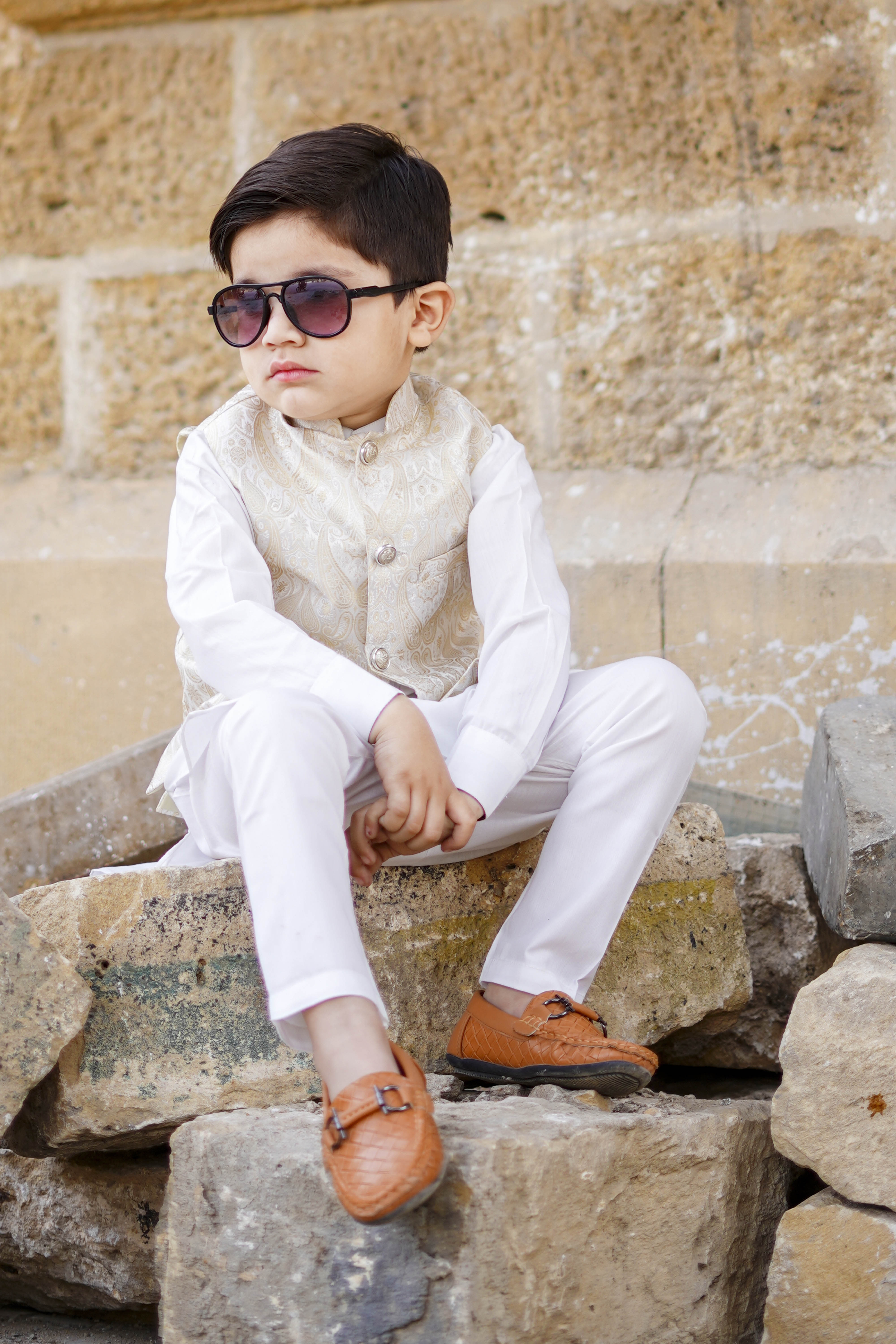 Hassanjee x Shomi