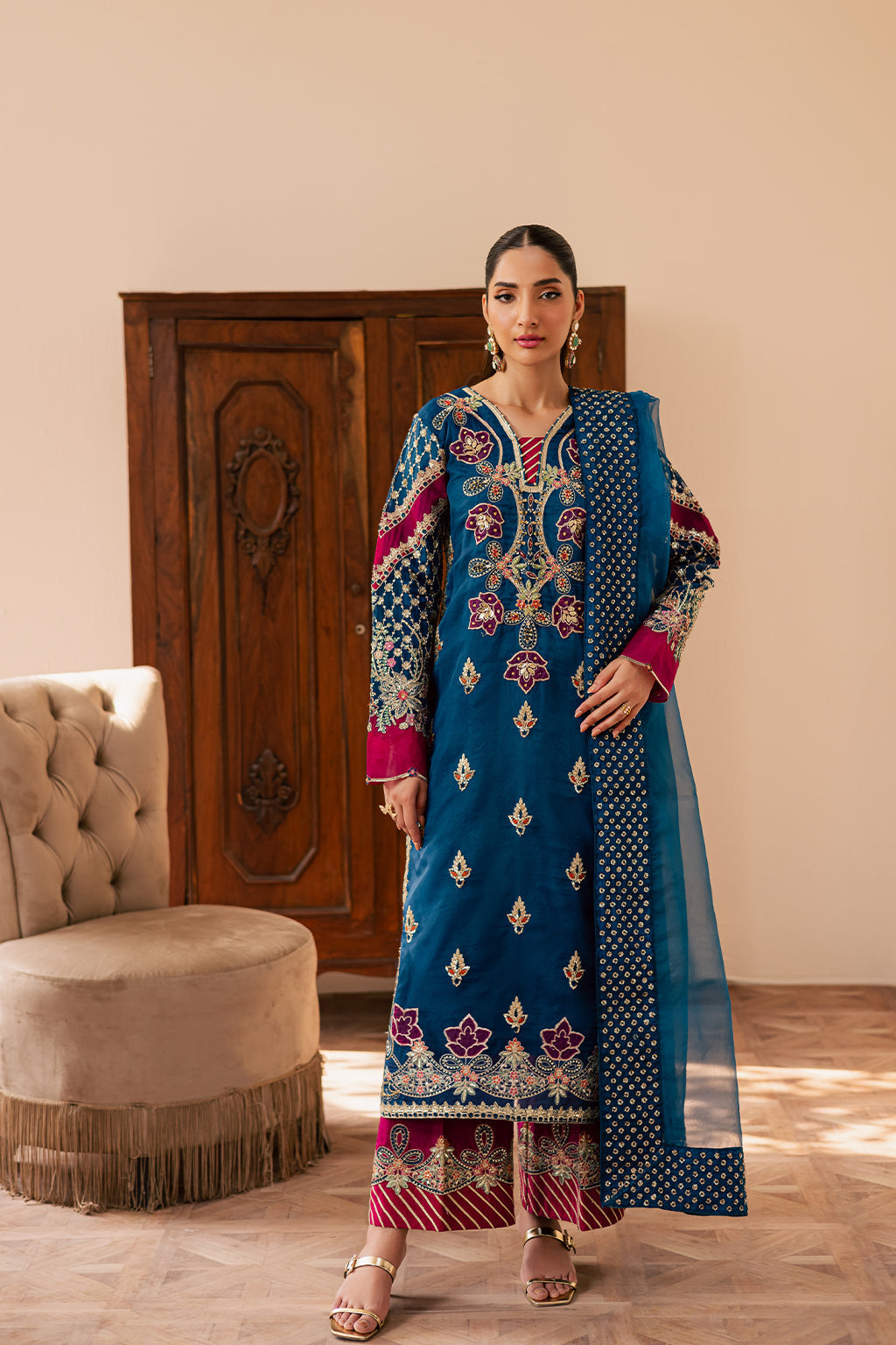 Suave By Emaan Adeel Unstitched 3 Piece Luxury Formals Collection'2025-Avoir