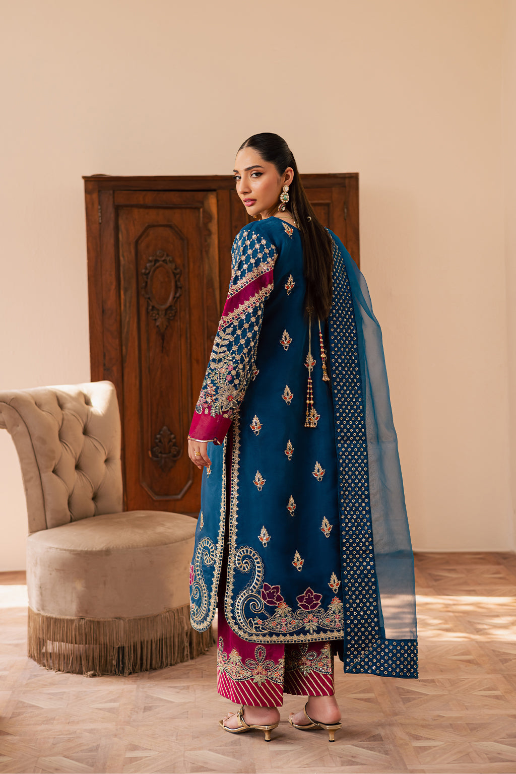 Suave By Emaan Adeel Unstitched 3 Piece Luxury Formals Collection'2025-Avoir