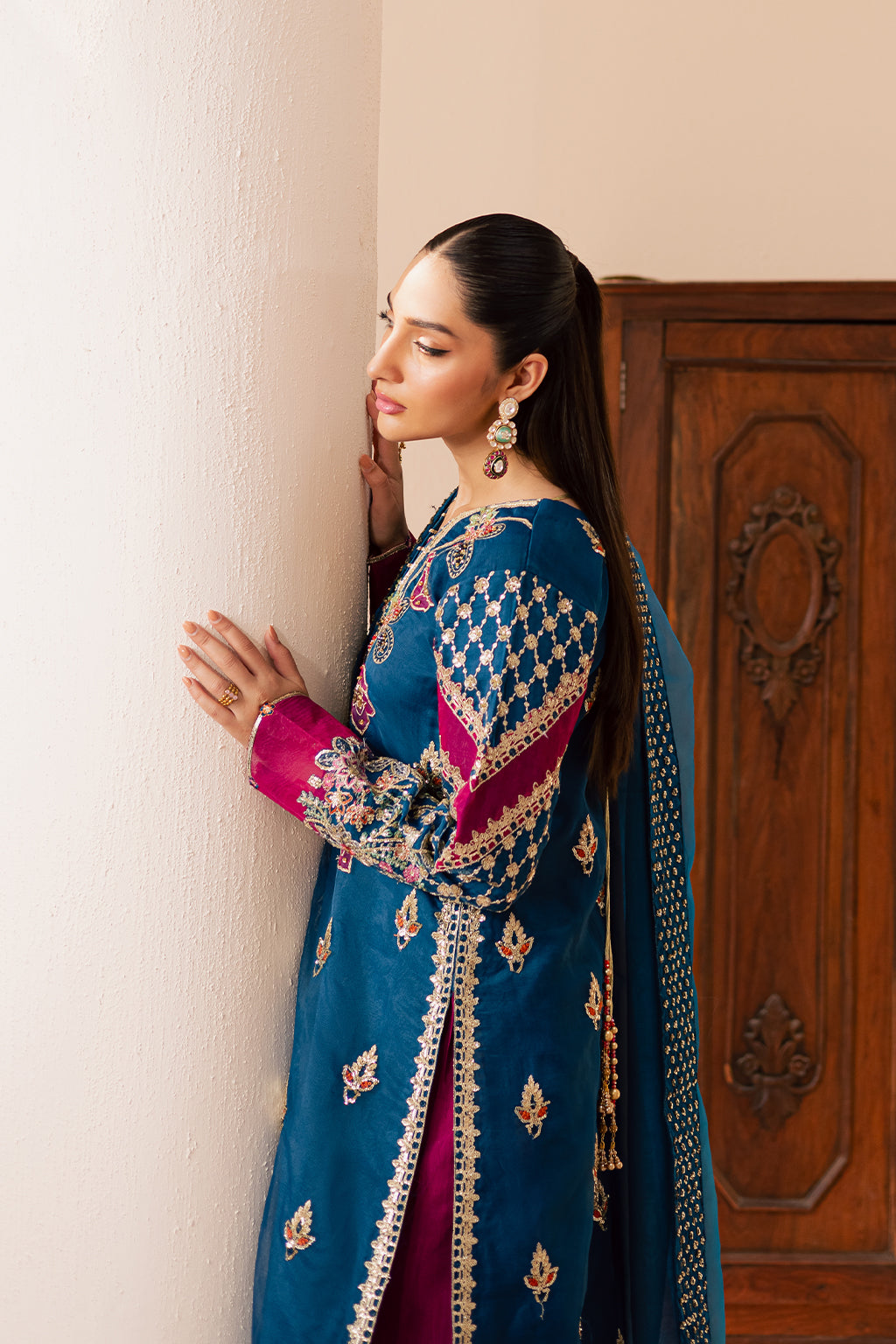 Suave By Emaan Adeel Unstitched 3 Piece Luxury Formals Collection'2025-Avoir