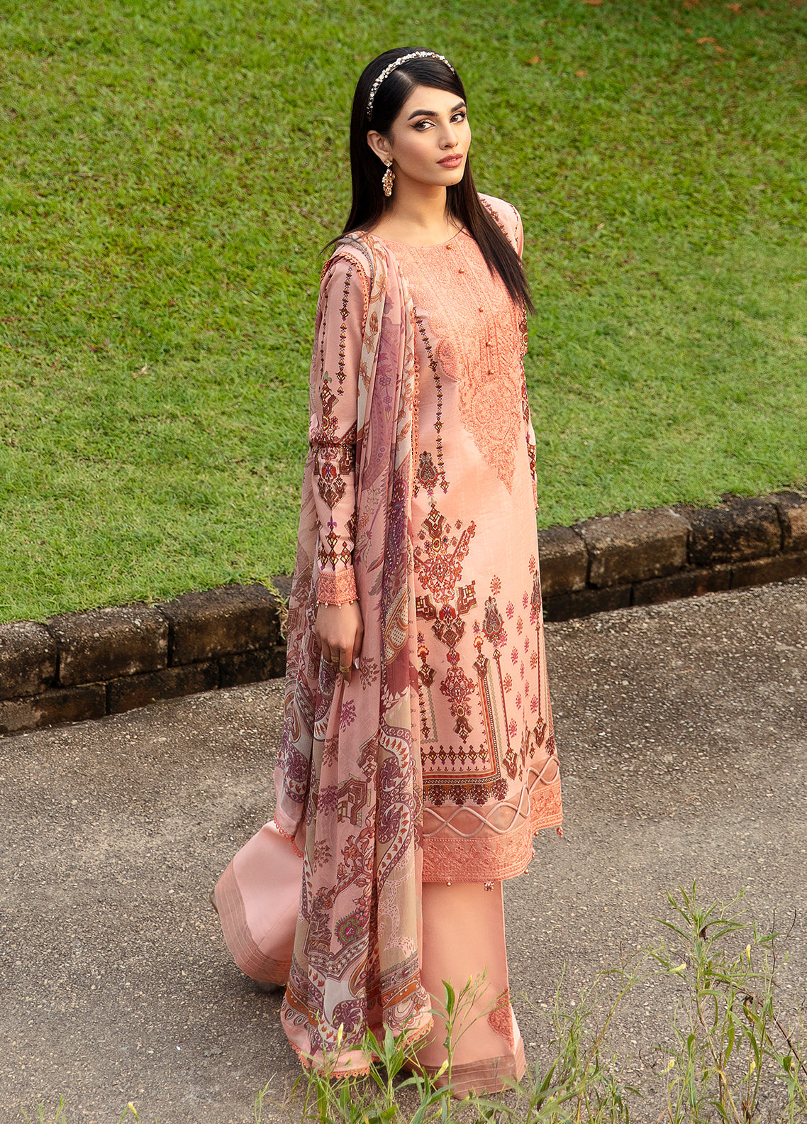 Springtime Ballet By Gulaal Unstitched 3 Piece Luxury Lawn Collection'2024-HESTIA (GL-L-24V1-12)