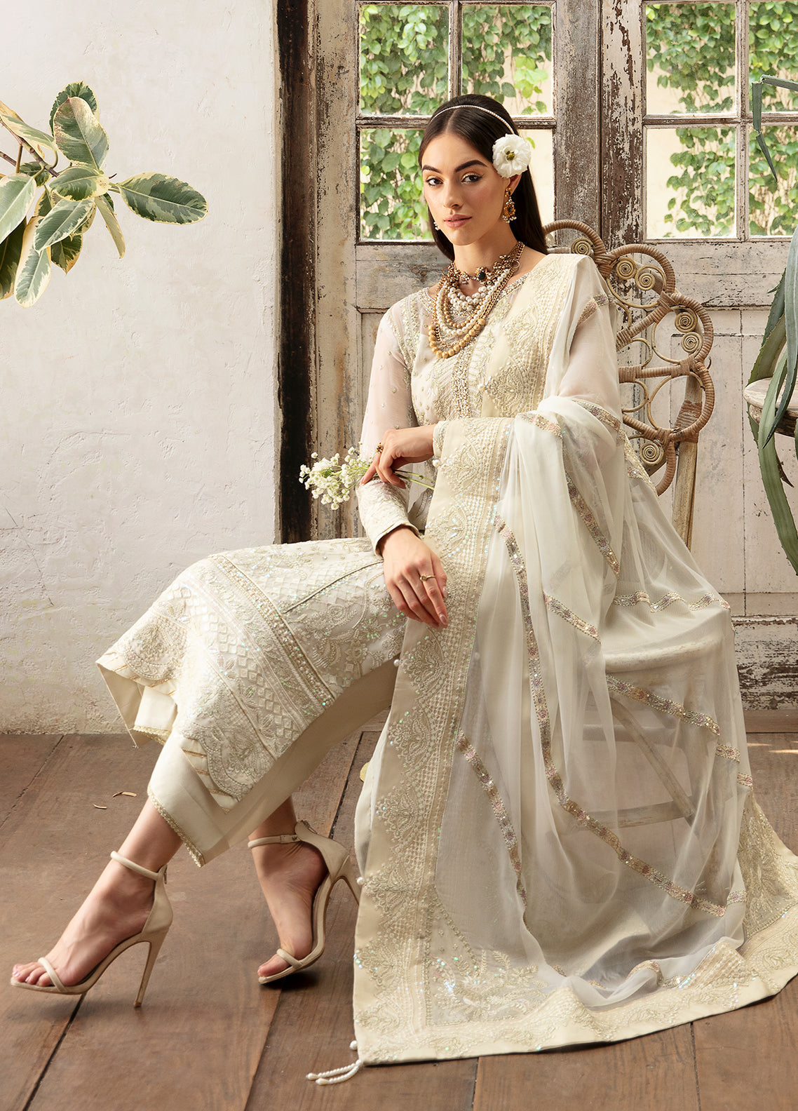 Chant de l'Amour' by Gulaal Unstitched 3 Piece Eid Formals Vol 1 Collection'2025-ASTERIA (GL-EC-24V1-04)
