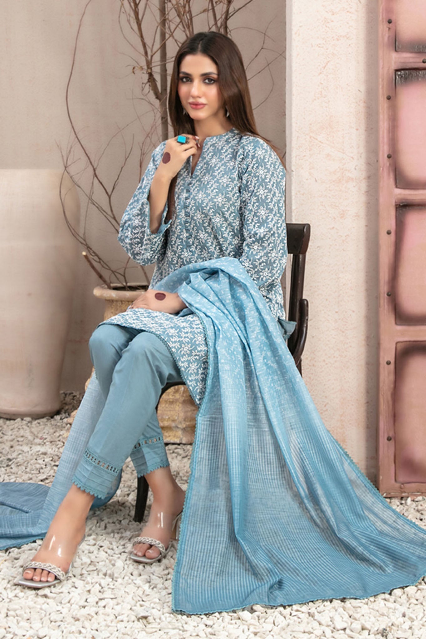 RIfna By Tawakkal Stitched 3 Piece Emb Lawn Collection-D-2915