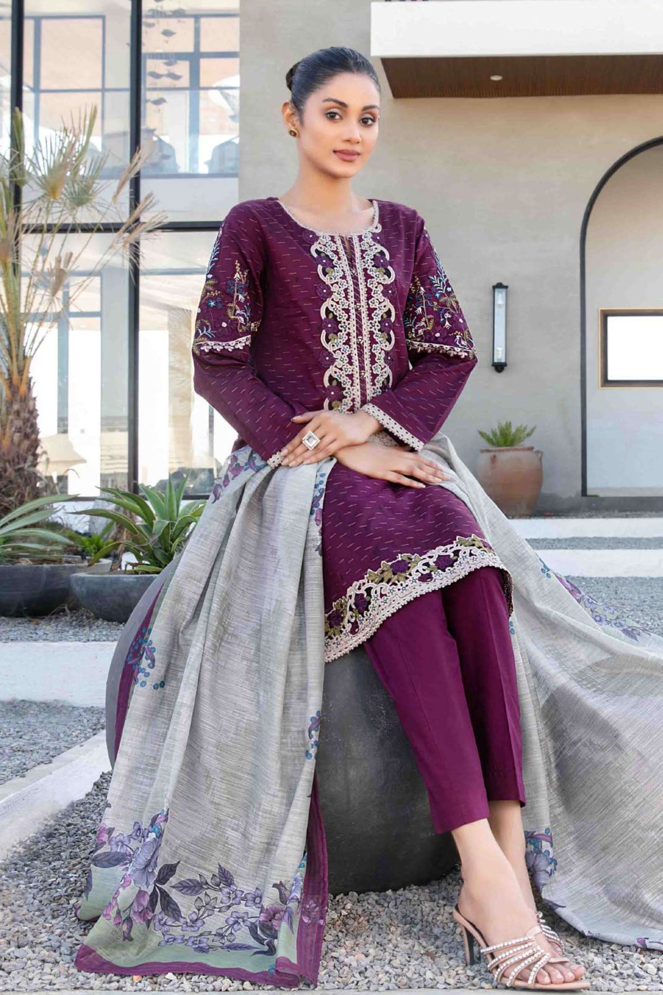 Calafia By Tawakkal Stitched 3 Piece Emb Lawn Collection-D-3143