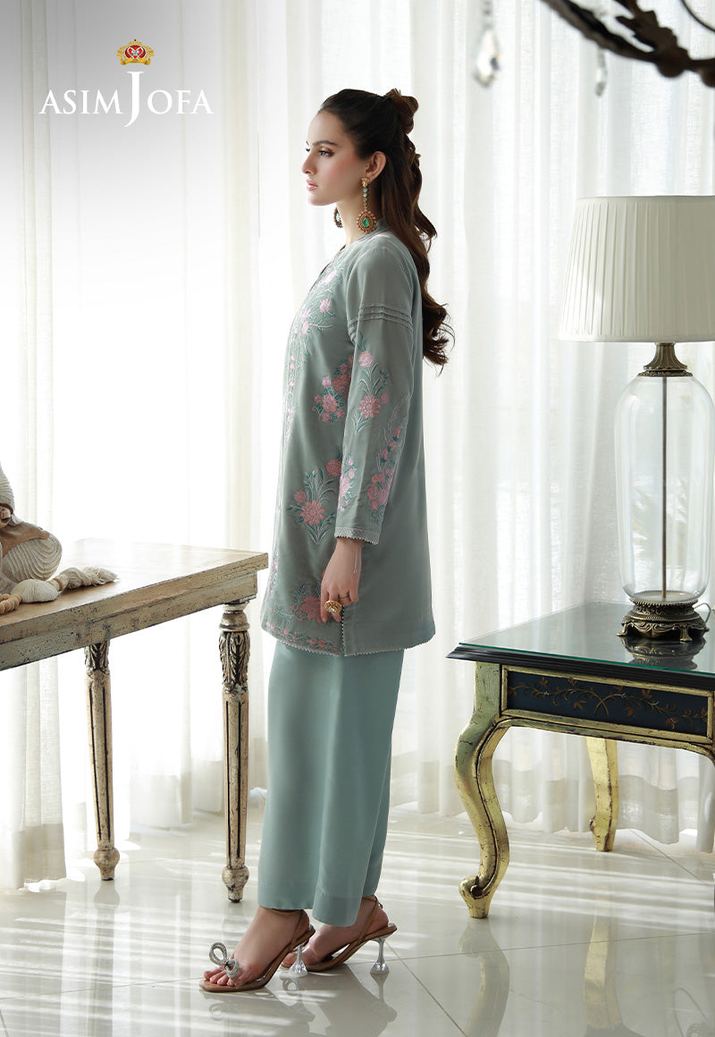 Asim Jofa Velvet Pret 24 Ajvg-07 Embroidered Velvet Stitched 2Pc