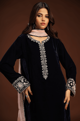 Bagh E Makhmal By Zaaviay Stitched Arooj (Three Piece)