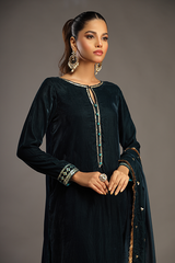 Bagh E Makhmal By Zaaviay Stitched Aysel (Three Piece)