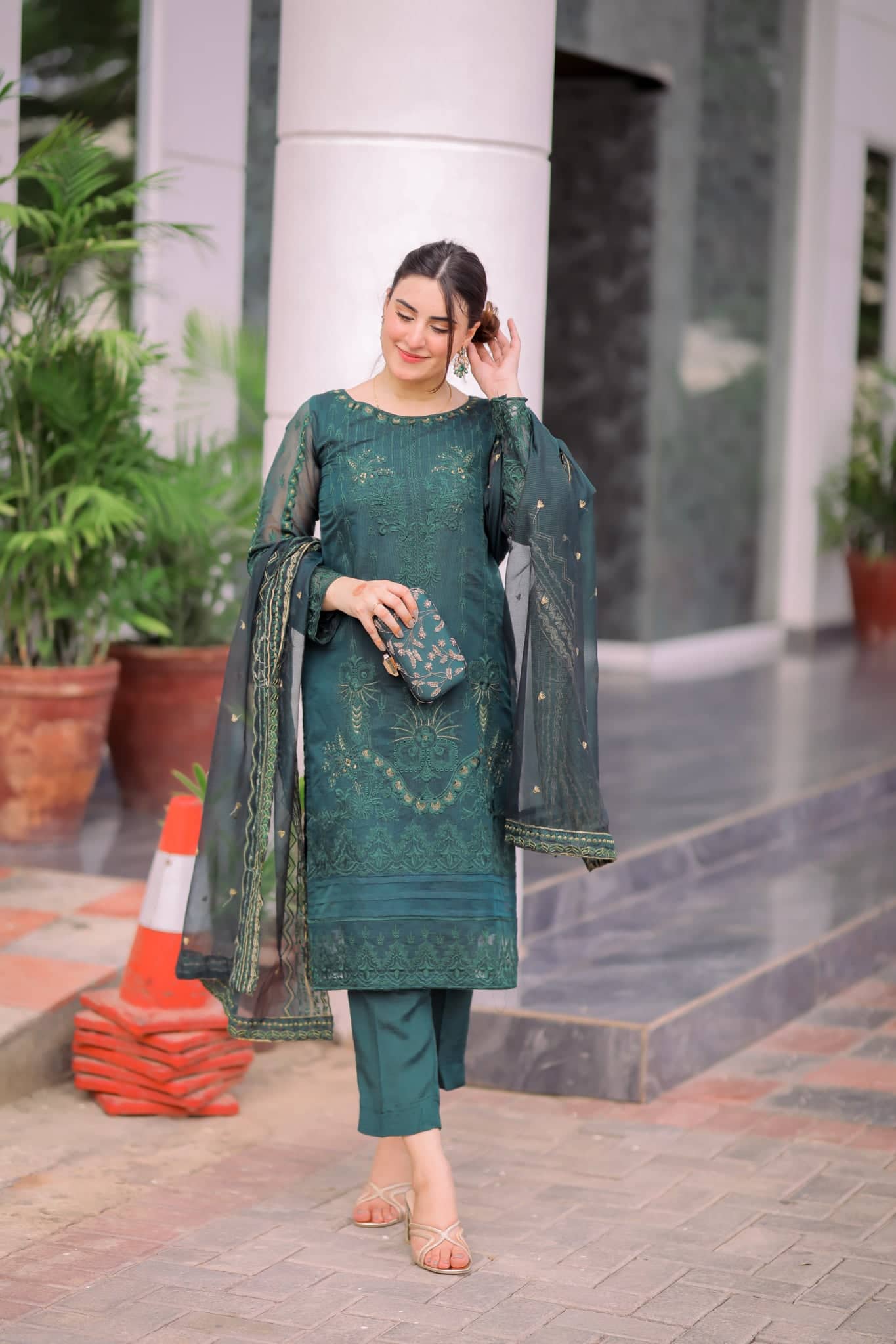 Raahi by Panache Apparel Stitched Collection-Maya Aaniat