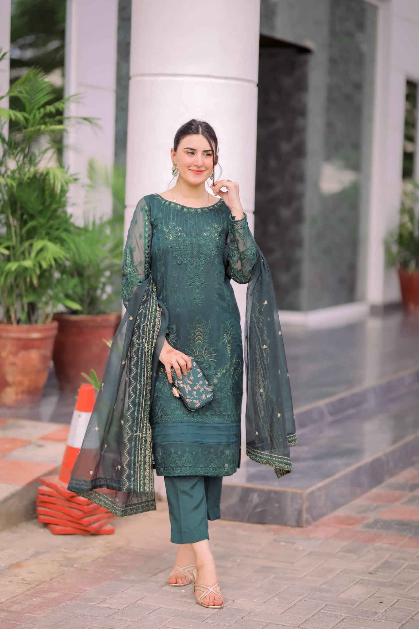 Raahi by Panache Apparel Stitched Collection-Maya Aaniat