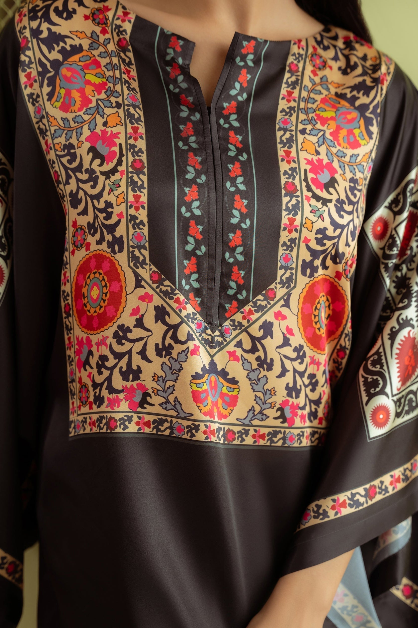 Qariney Stitched 2 Piece Silk Collection-Dilara