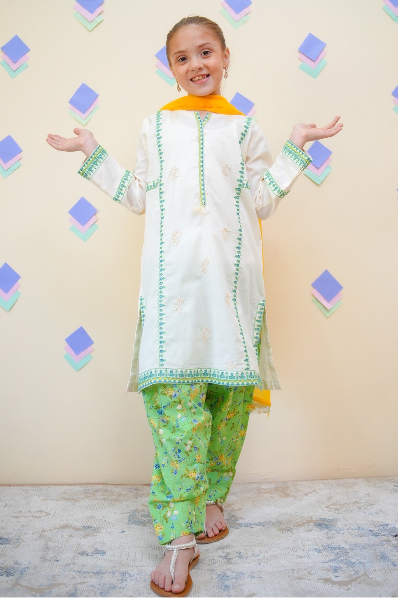 Shanzey Stitched 3 Piece Emb Lawn Farshi Edit Collection'2025-SHK-4431