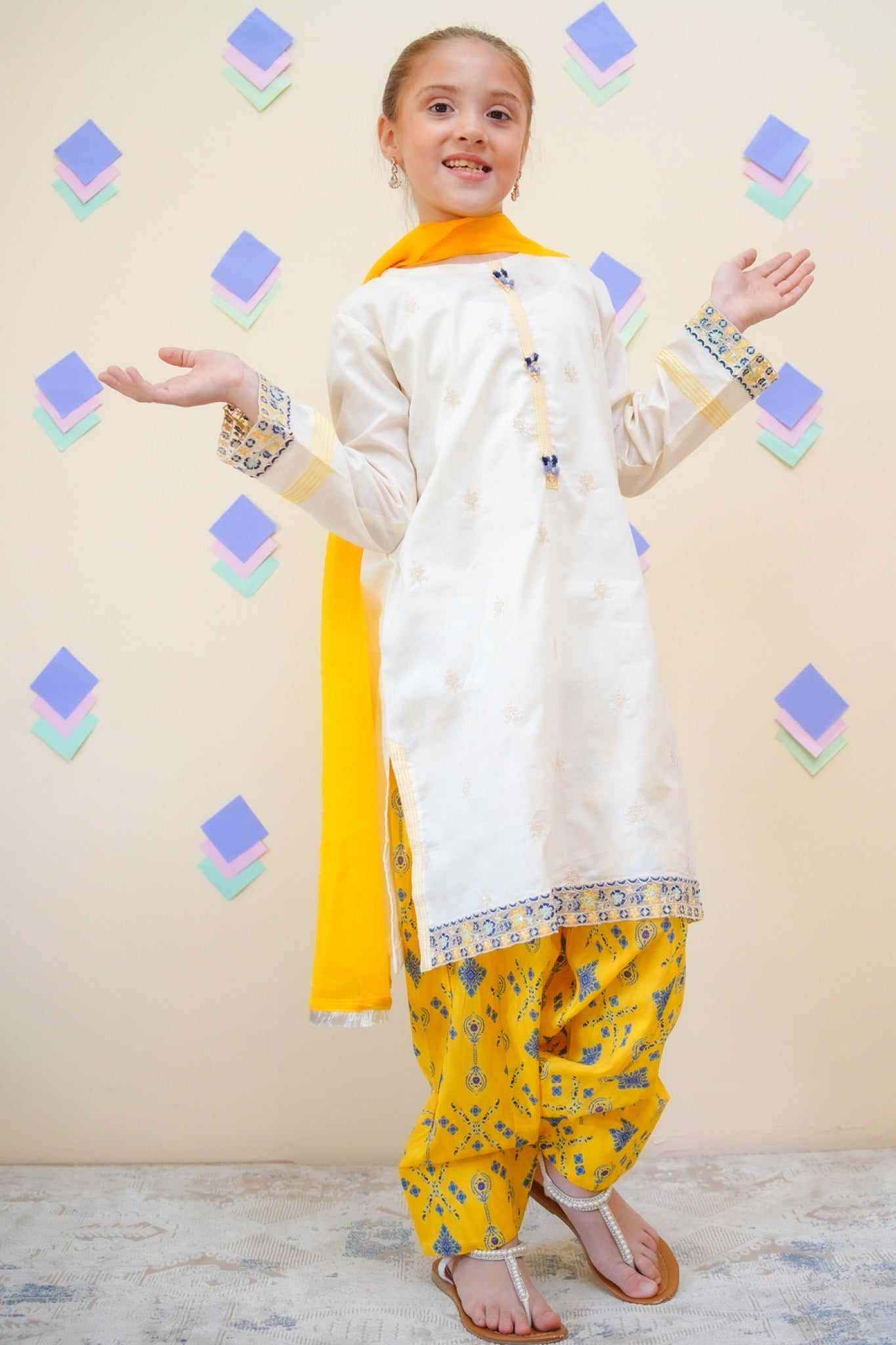 Shanzey Stitched 3 Piece Emb Lawn Farshi Edit Collection'2025-SHK-4436