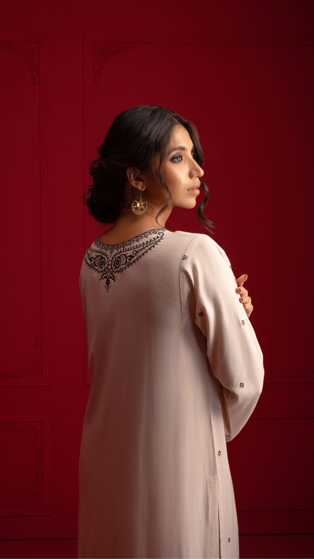 Signature By Najia Zia Stitched 2 Piece Winter Collection'2025-Ivory