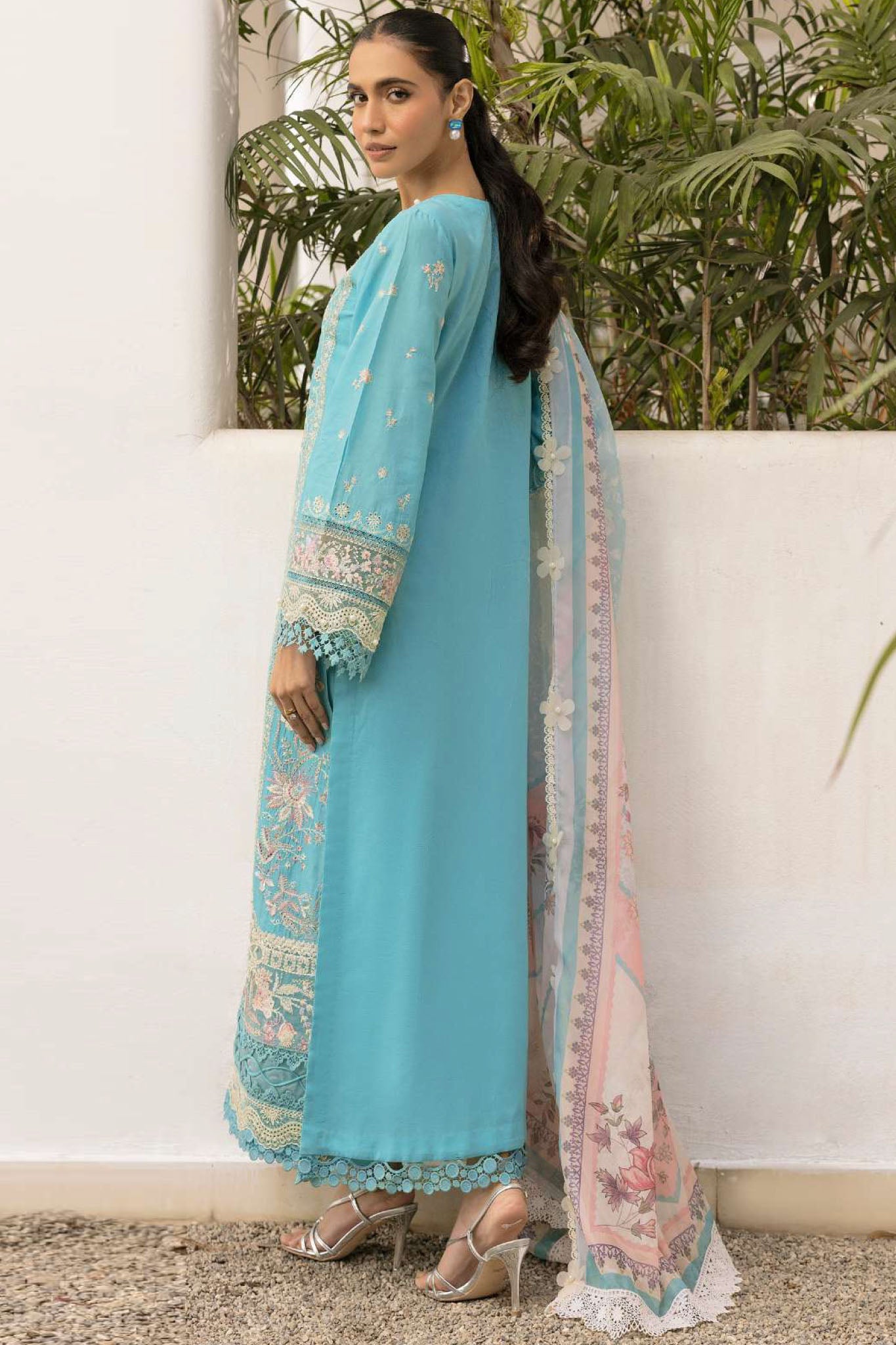 Motifz Unstitched 3 Piece Premium Emb Lawn Vol-02 Collection'2025-5317-Sera Phine