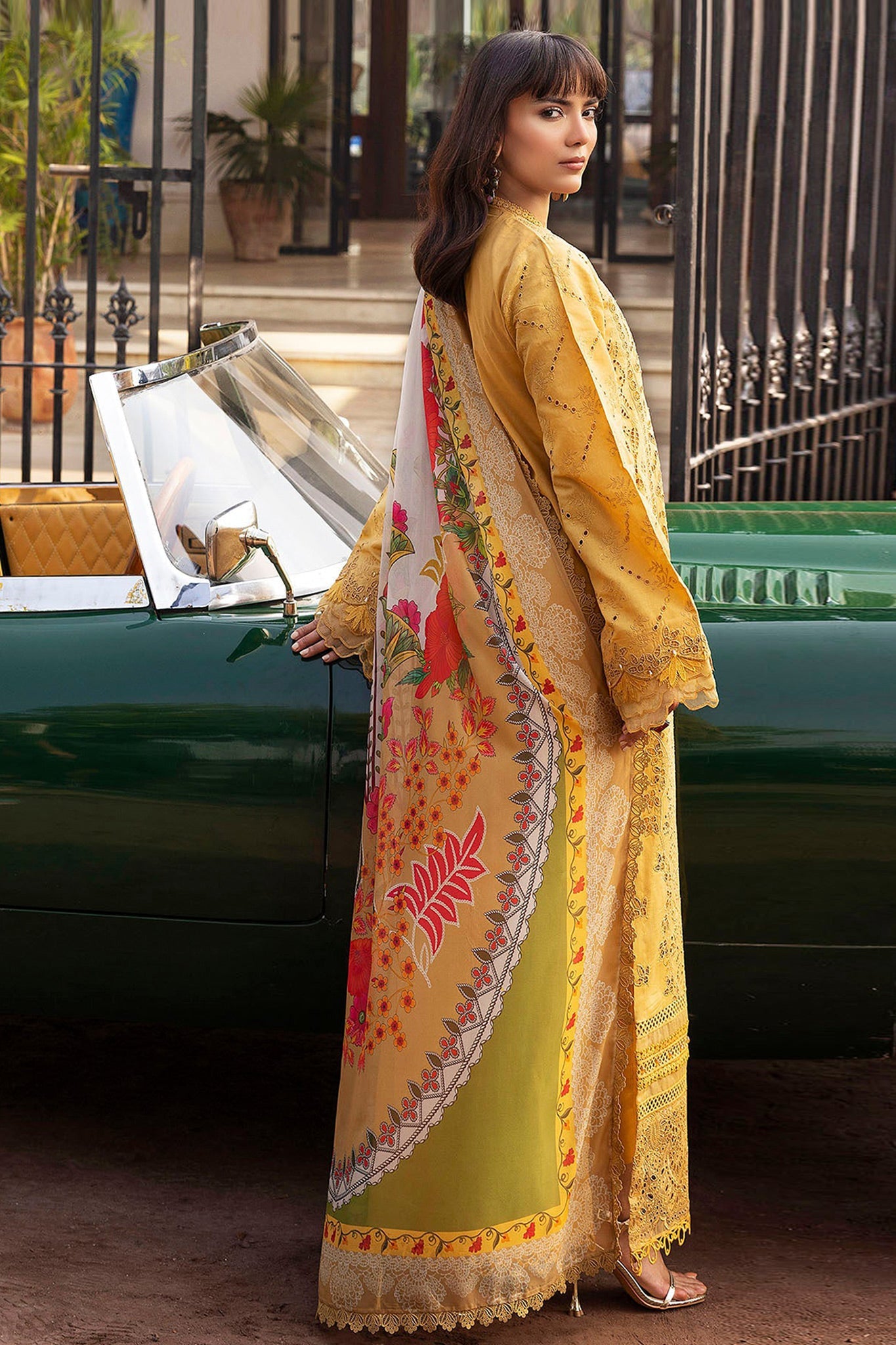 Motifz Unstitched 3 Piece Premium Emb Lawn Drop-01 Collection'2025-5323-Geneva