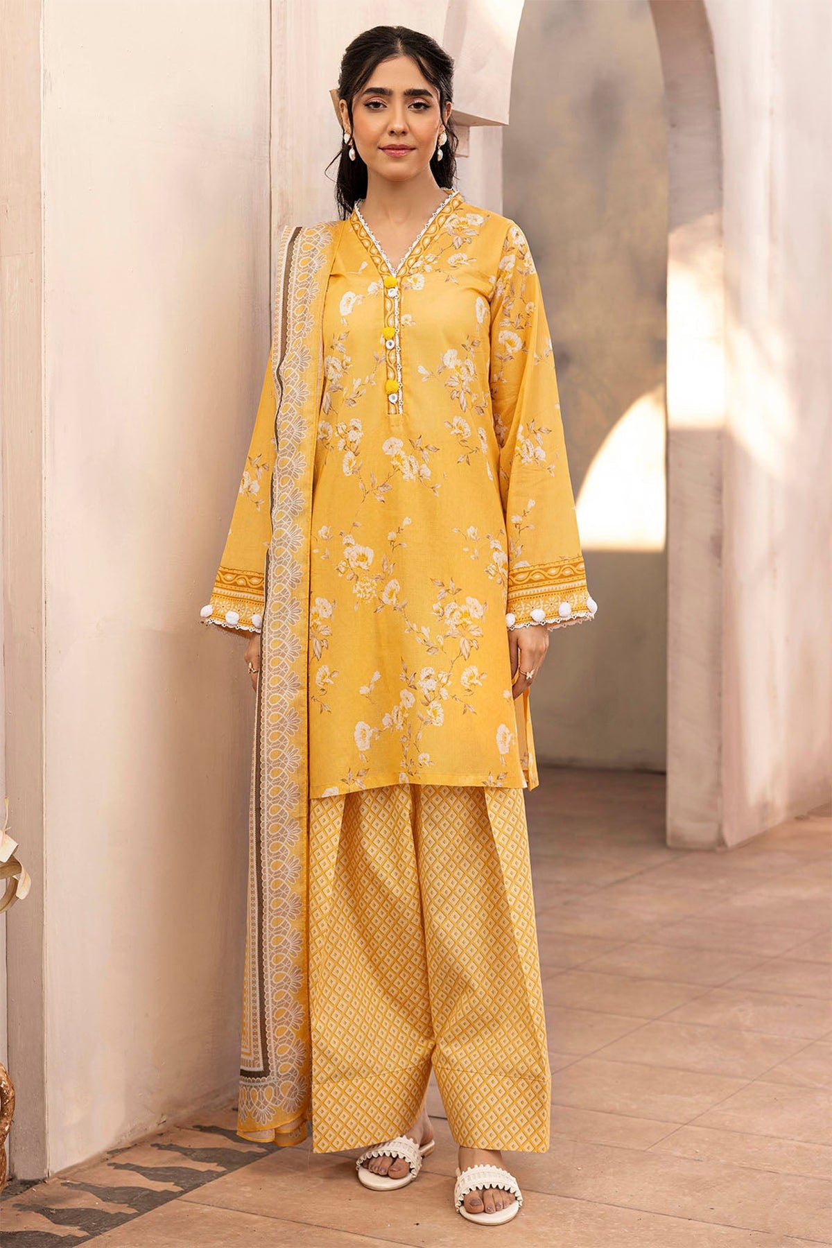 Rang By Motifz Unstitched 3 Piece Printed Lawn 2 Collection'2025-5521-ALICE