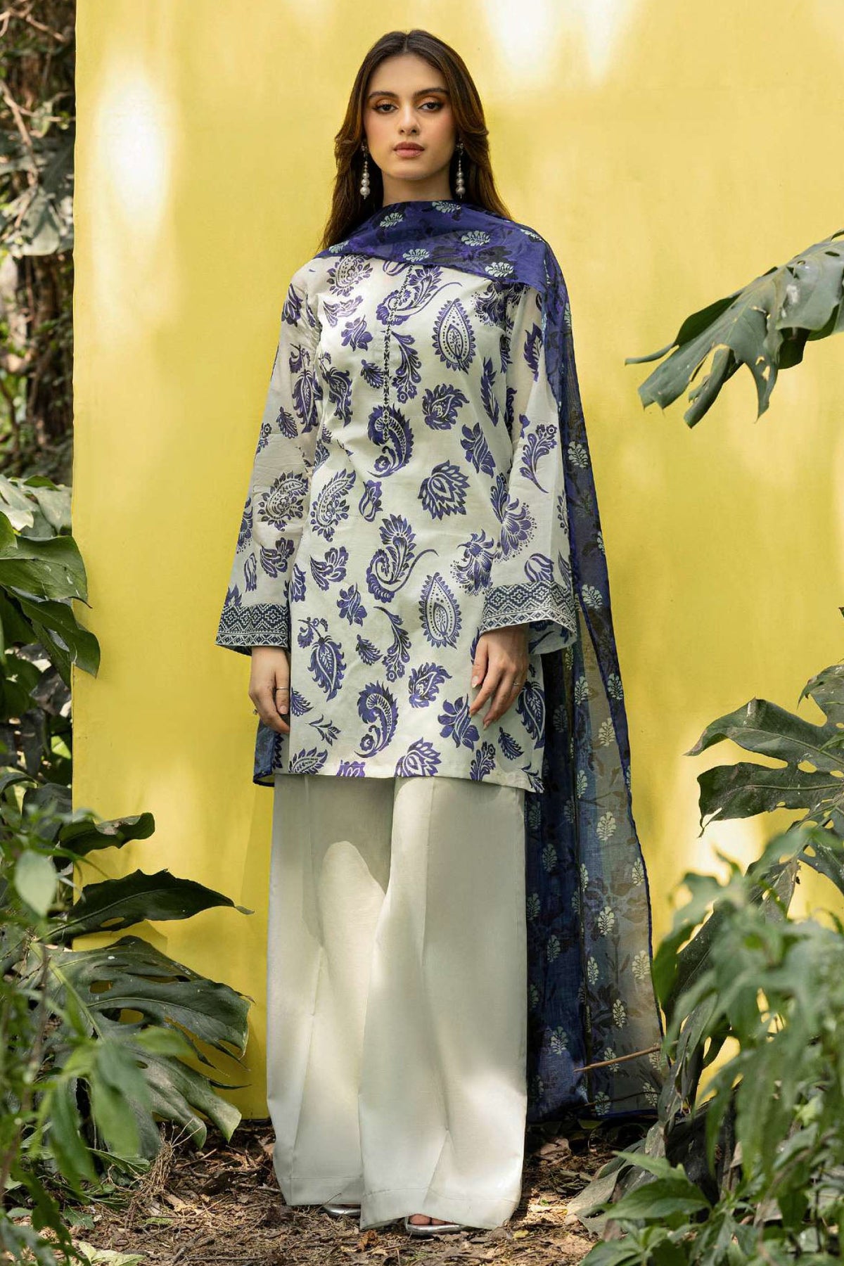 Rang By Motifz Unstitched 3 Piece Printed Lawn 3 Collection'2025-5563-Sanam