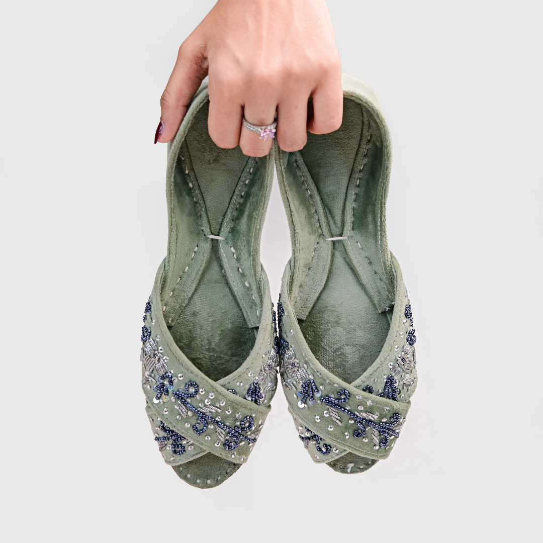 On Your Feets Peshawari Khussa-Alina Cut