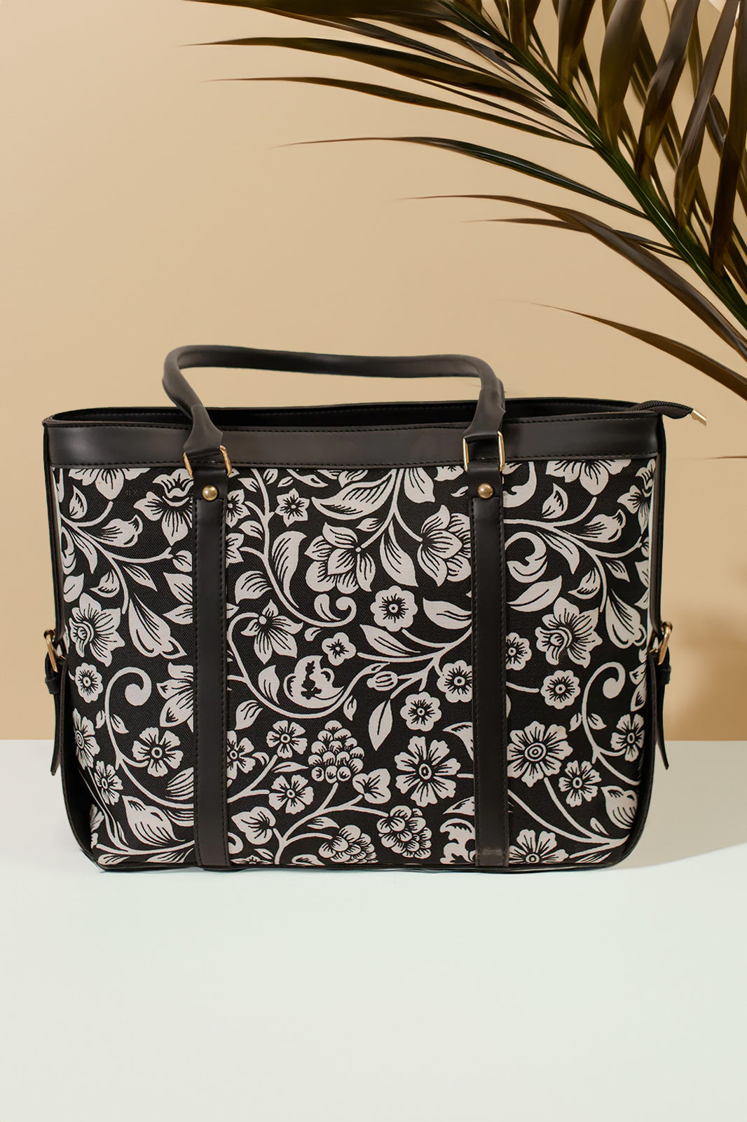 Fineur Strap  Canvas Tote Bag Black Floral