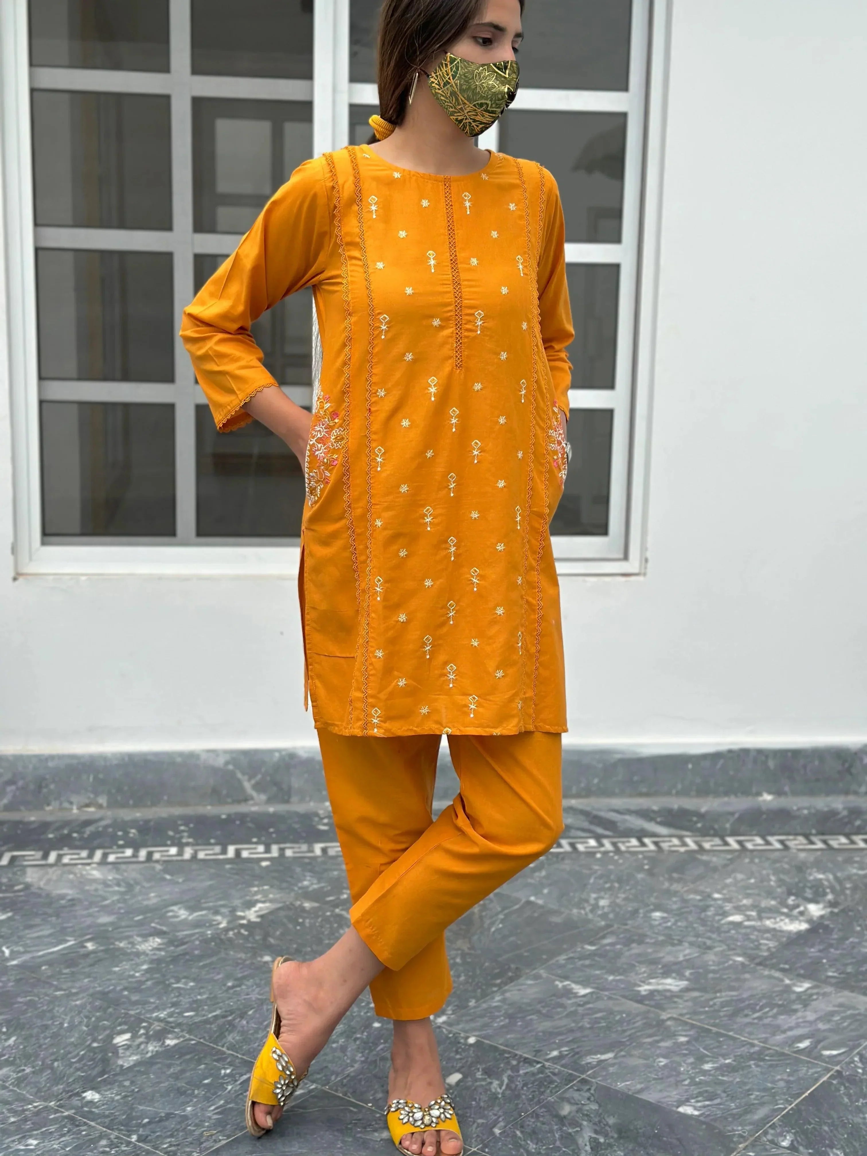 Zaib E Hoor AYRA EMBROIDERED 2PCS