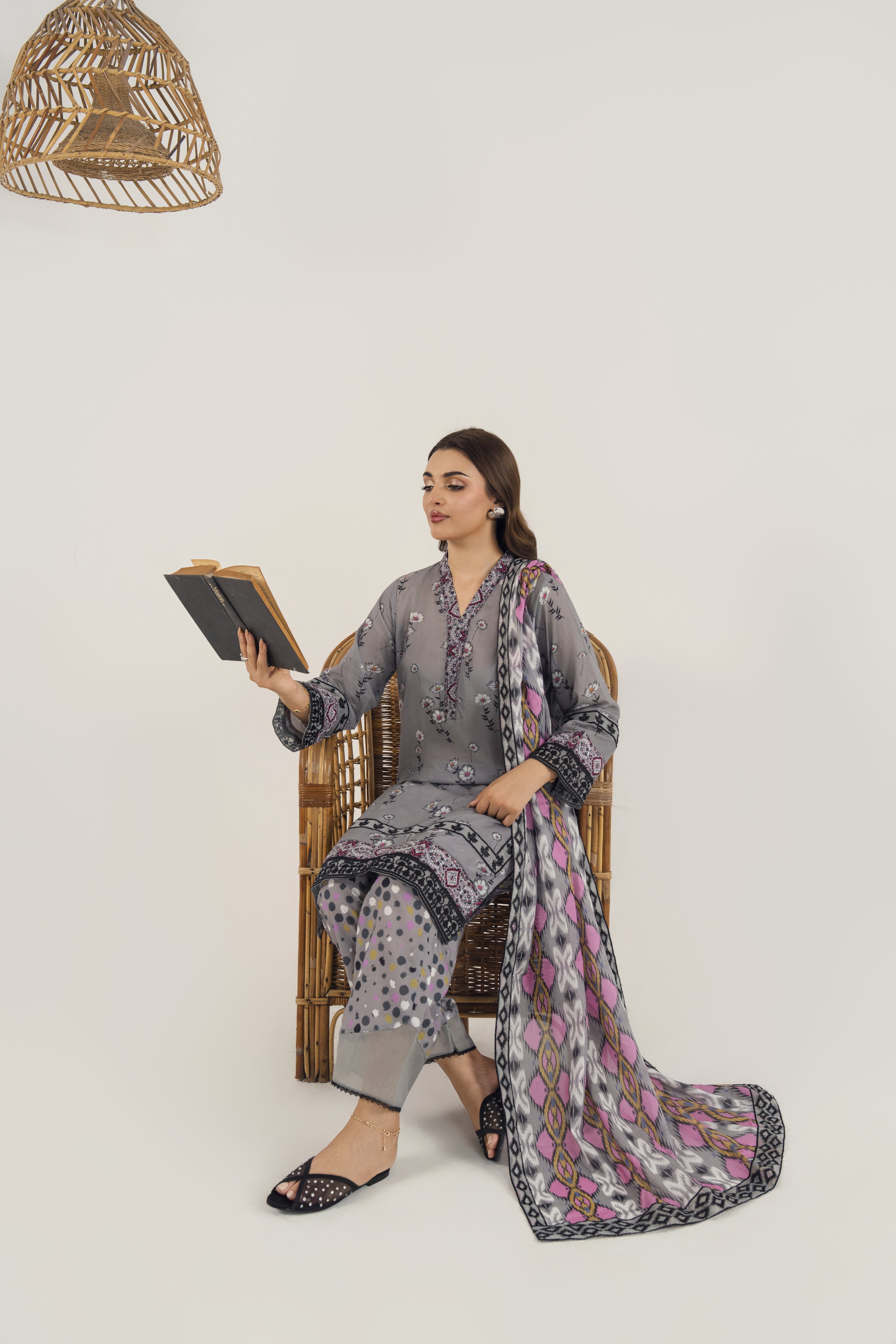 Zoya Zafar Stitched 3 Piece Lawn Collection'2025-Elegant Look