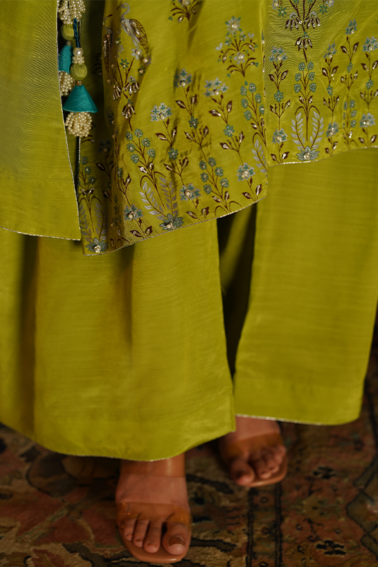 Nefertiti By Zaaviay Stitched Aaru (Two Piece)