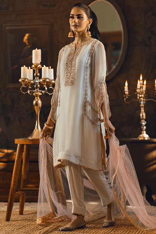 Qarmazi By Zaaviay Stitched Mahrin (Three Piece)