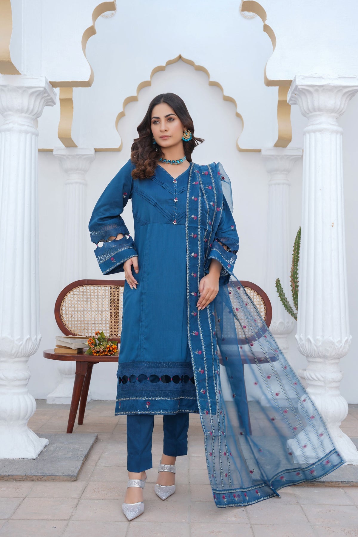 Threads & Weaves Stitched 3 Piece Pret Emb Viscose Collection-07