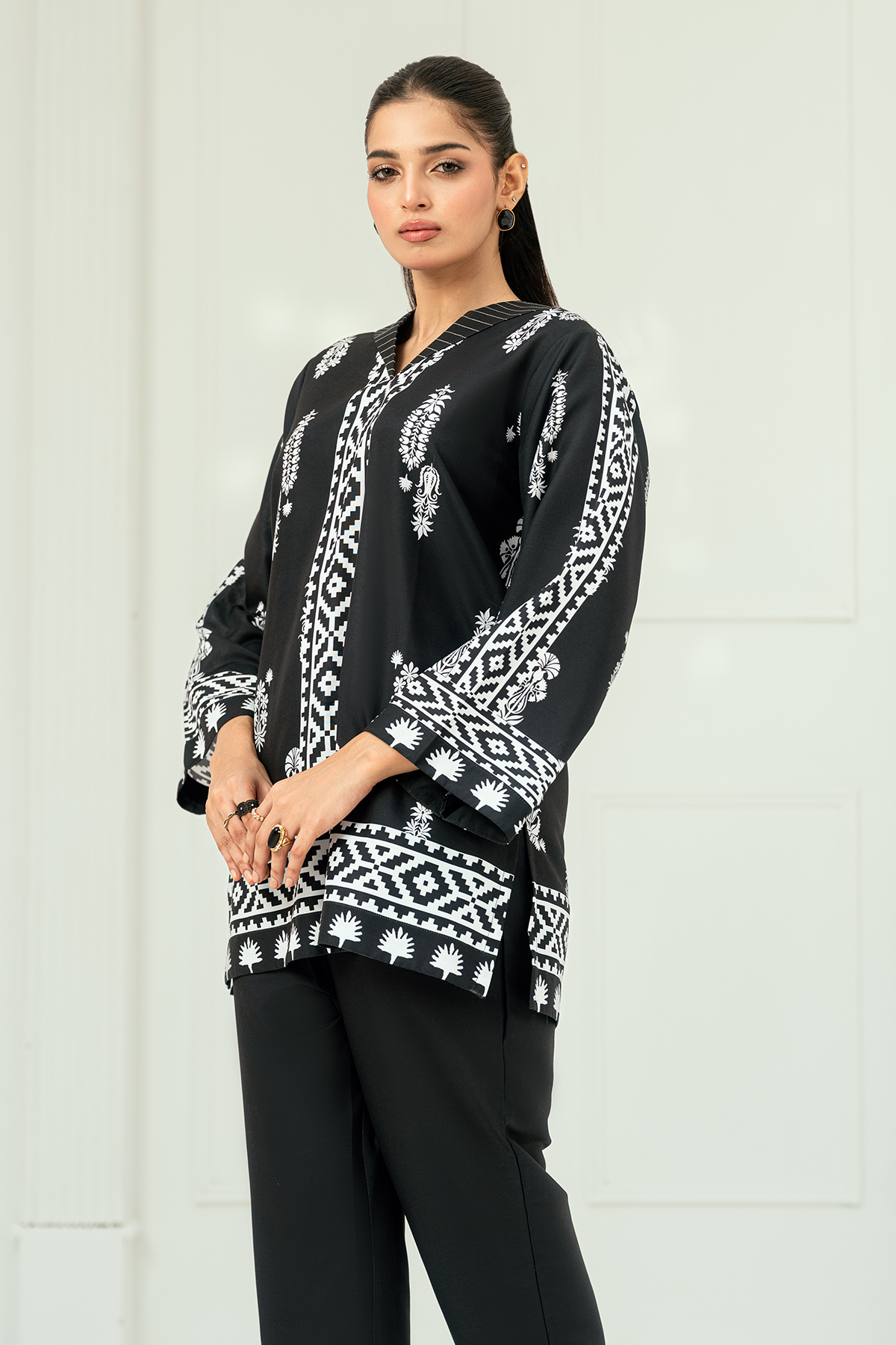 Shomi nairah