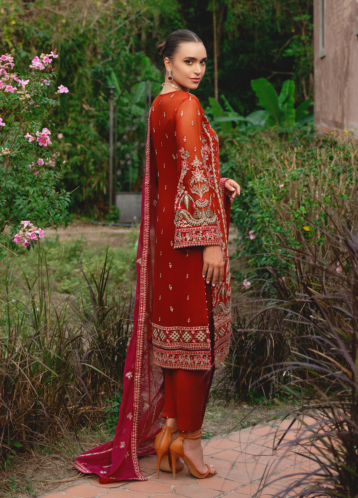 Gulaal Stitched 3 Piece Luxury Emb Pret Collection'2025-Athena (GL-EP-2024-22)