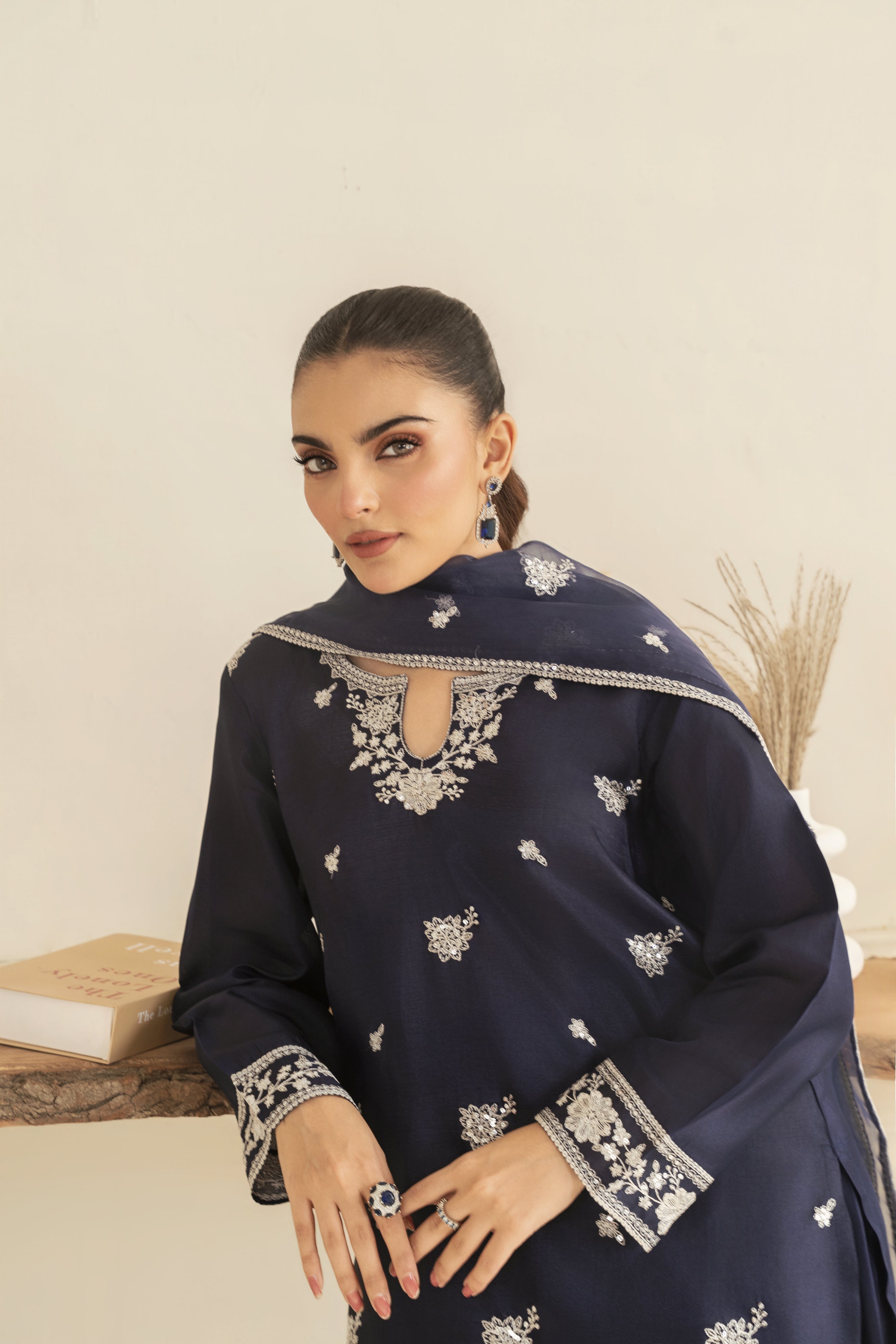 Zoya Zafar Stitched 3 Piece Silk Collection'2025-Farshi Shalwar 03