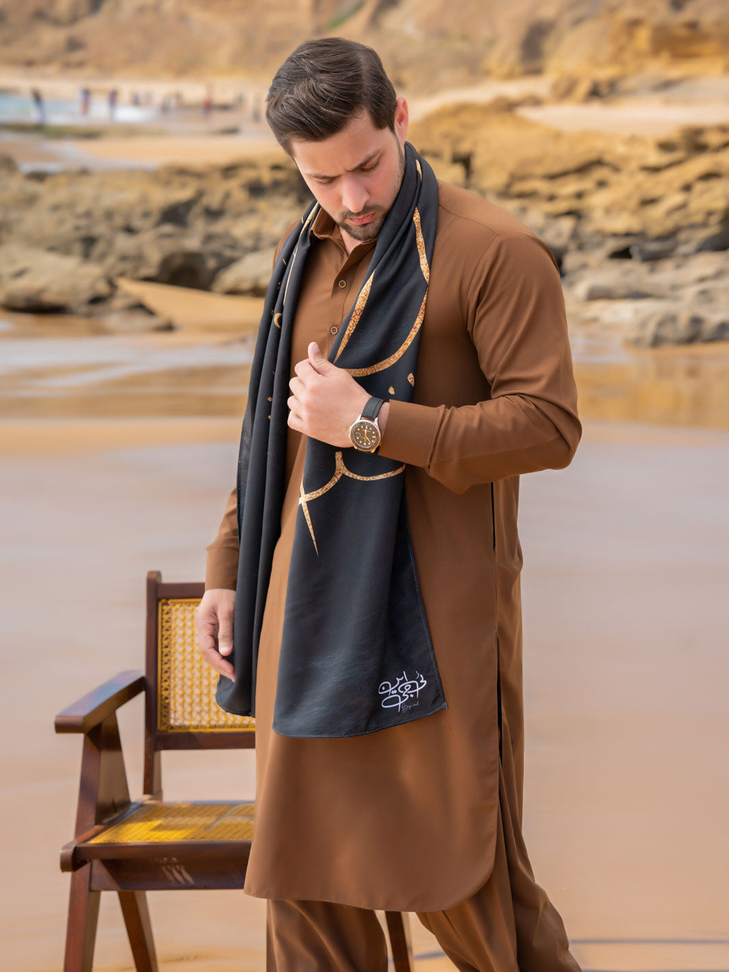 Tng By Md Men Stole Collection-Alfaz E Iqbal Stole (Black-Men)