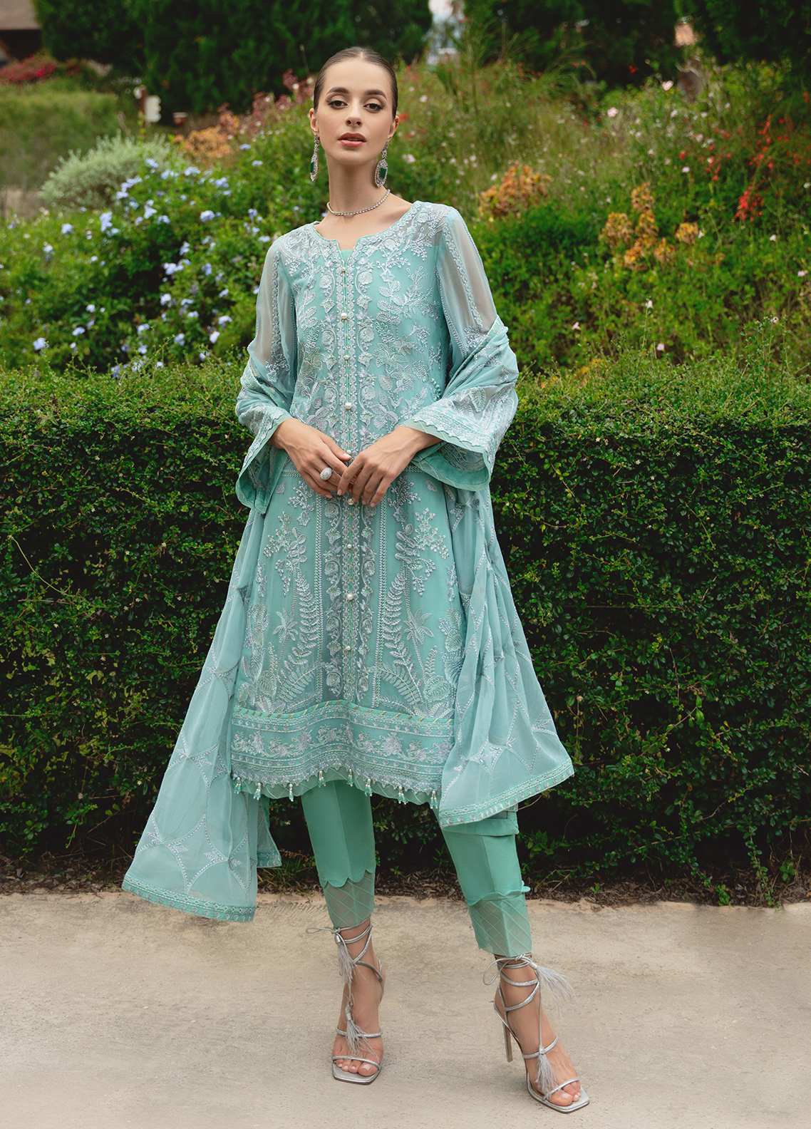 Gulaal Stitched 3 Piece Luxury Emb Pret Collection'2025-Nissa (GL-EP-2024-23)