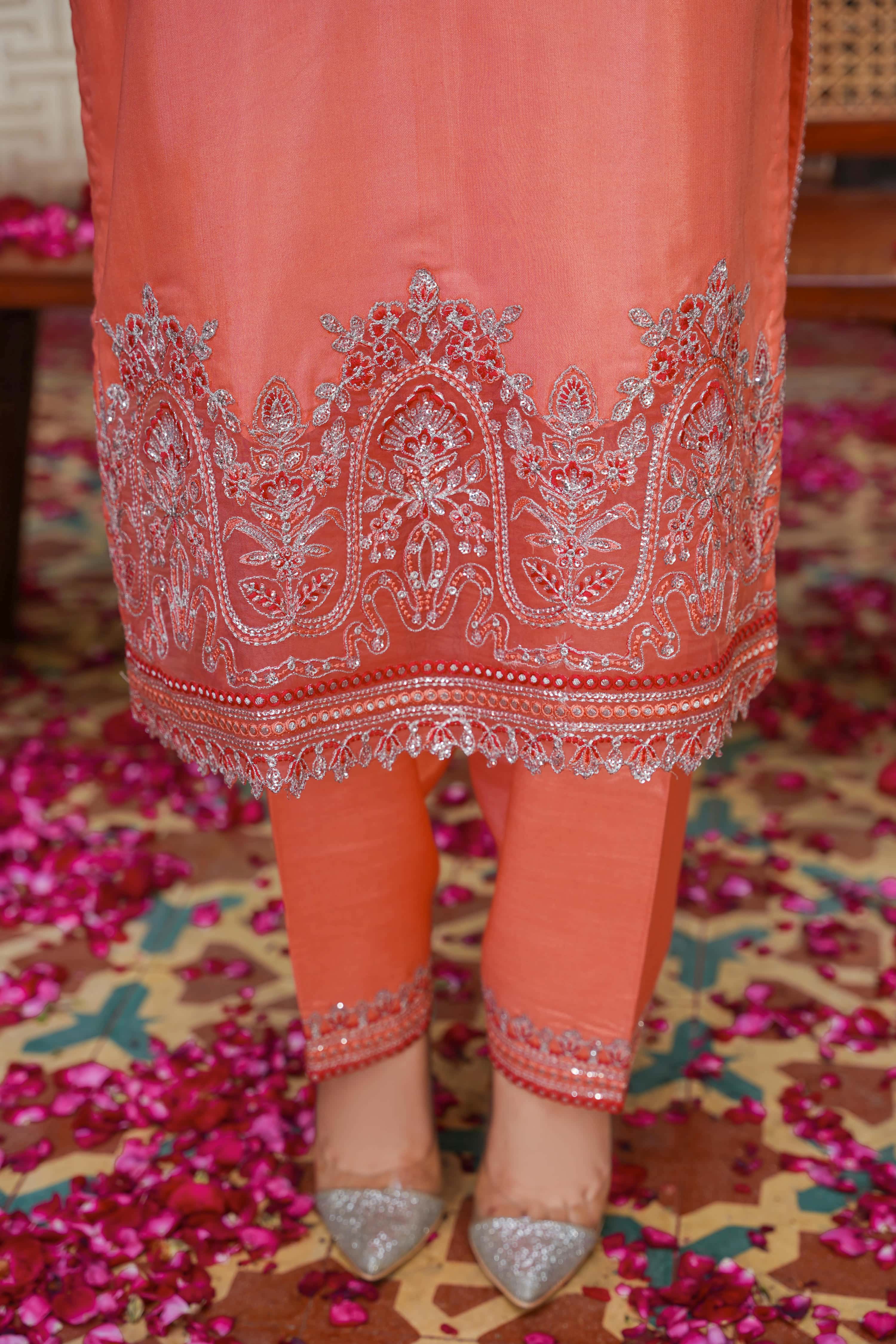 Aazuri By Subayah Luxury Formals Collection'2025-Dill Awaiz