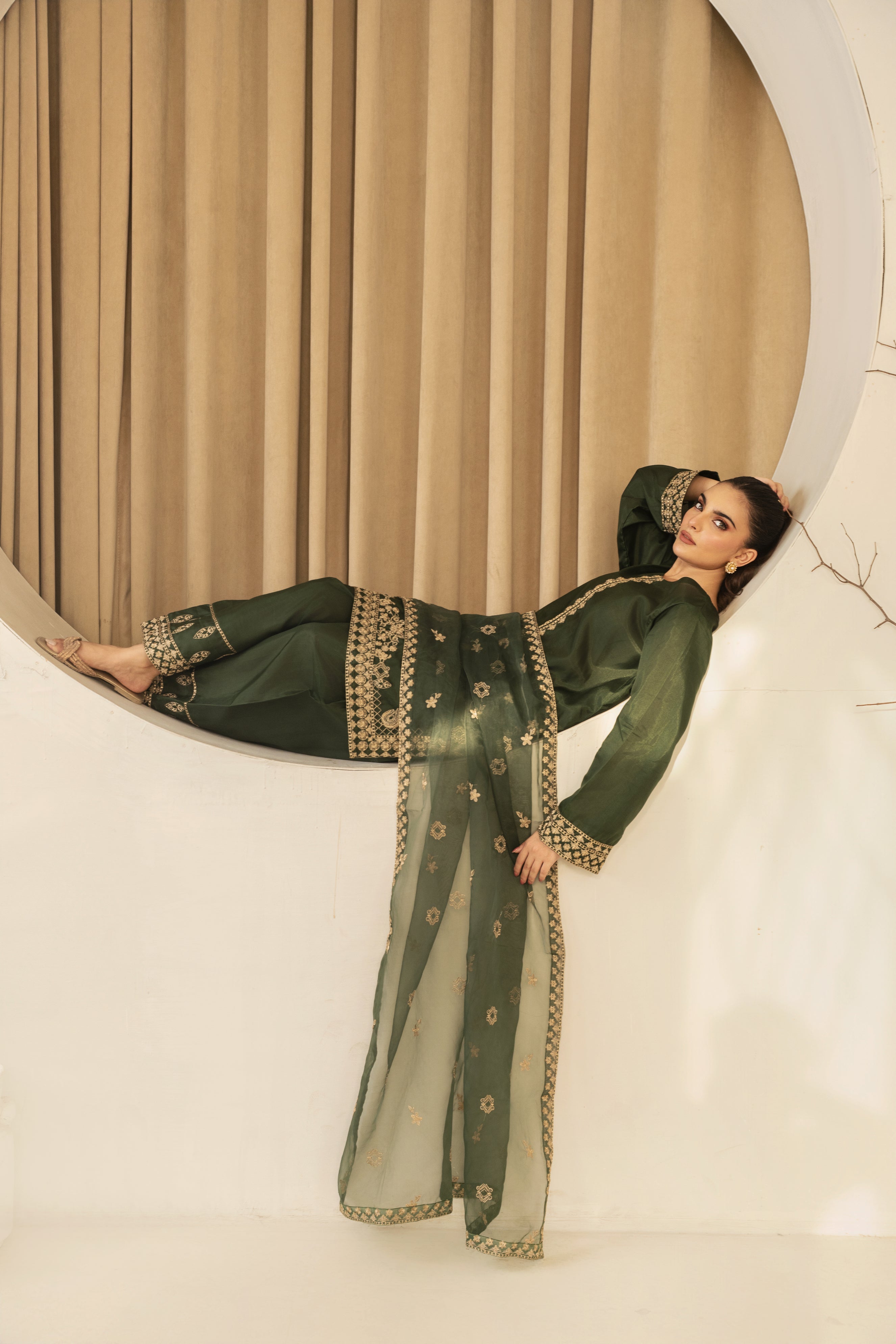 Zoya Zafar Stitched 3 Piece Silk Collection'2025-Farshi Shalwar 09